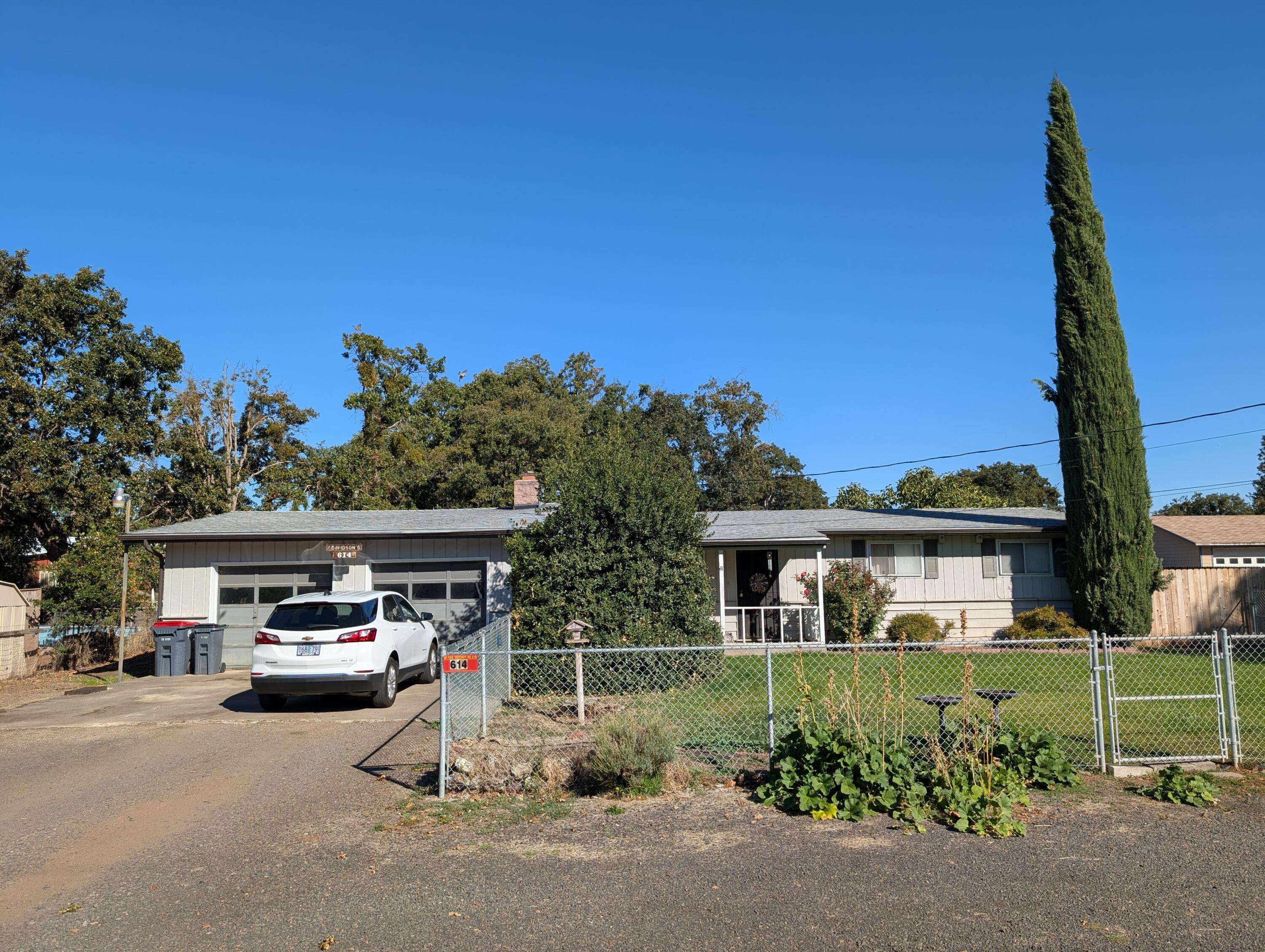 Central Point, OR 97502,614 Gregory RD