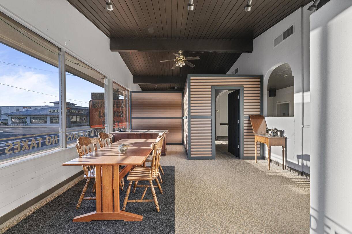 Medford, OR 97501,603 Riverside AVE