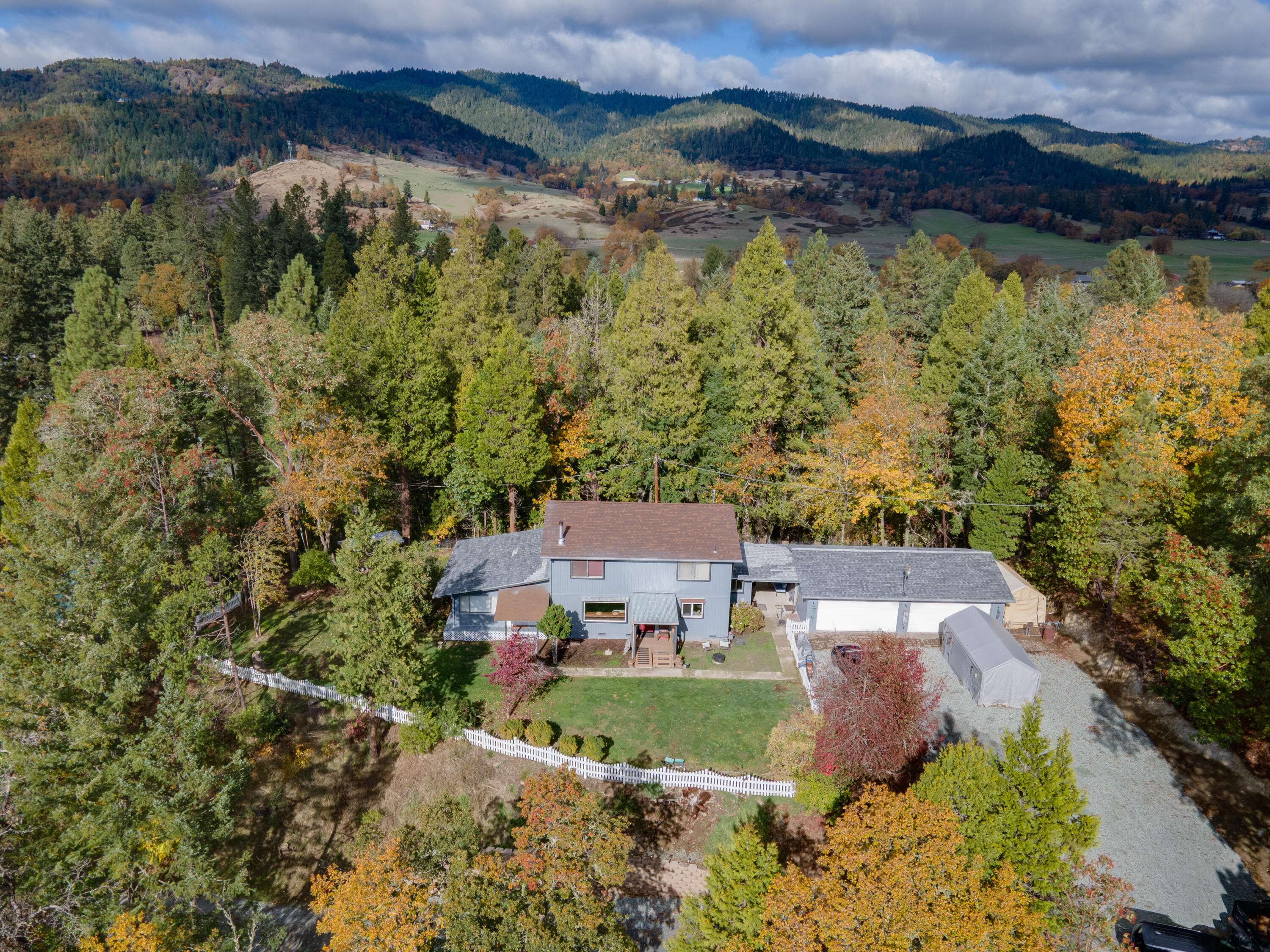 Canyonville, OR 97417,240 Pruden Hill LN