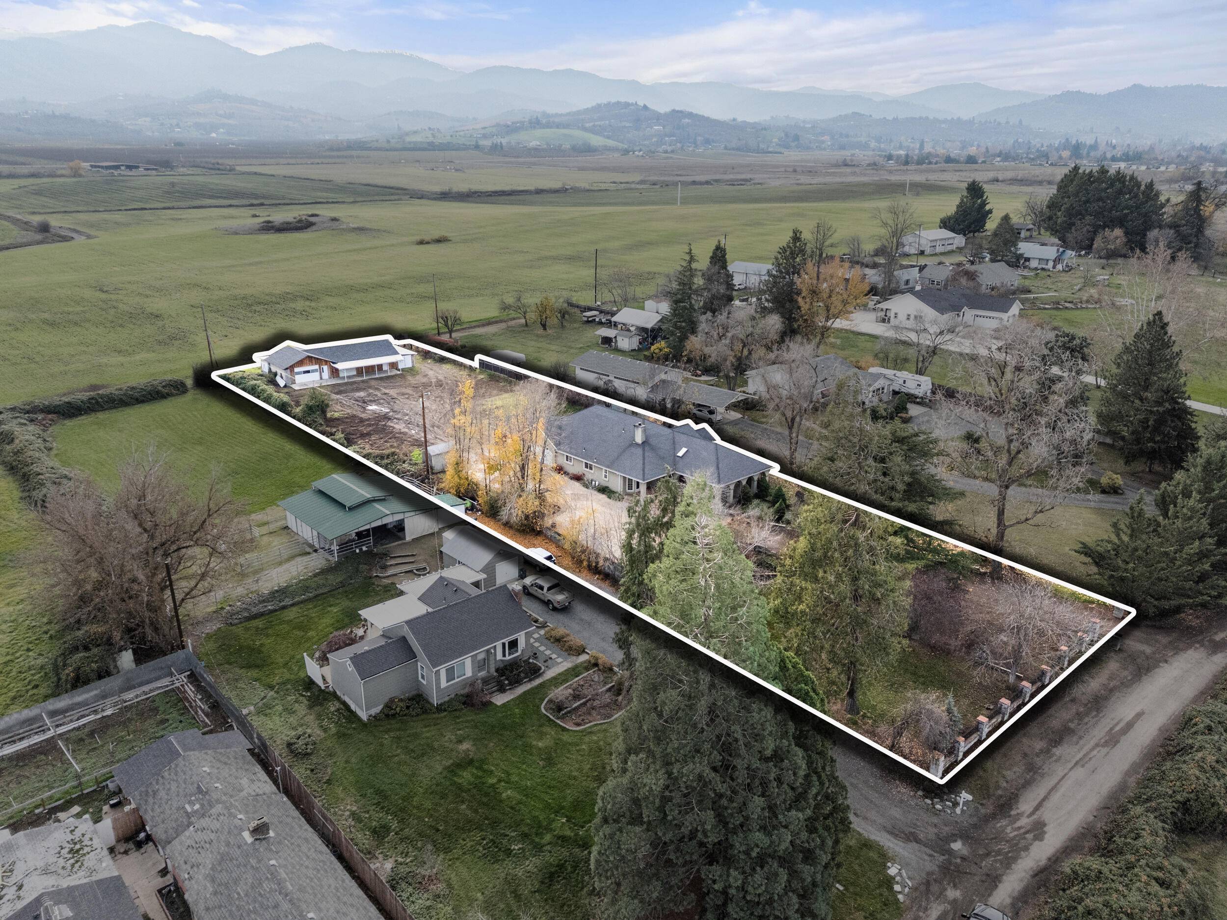 Medford, OR 97501,1924 Myers LN