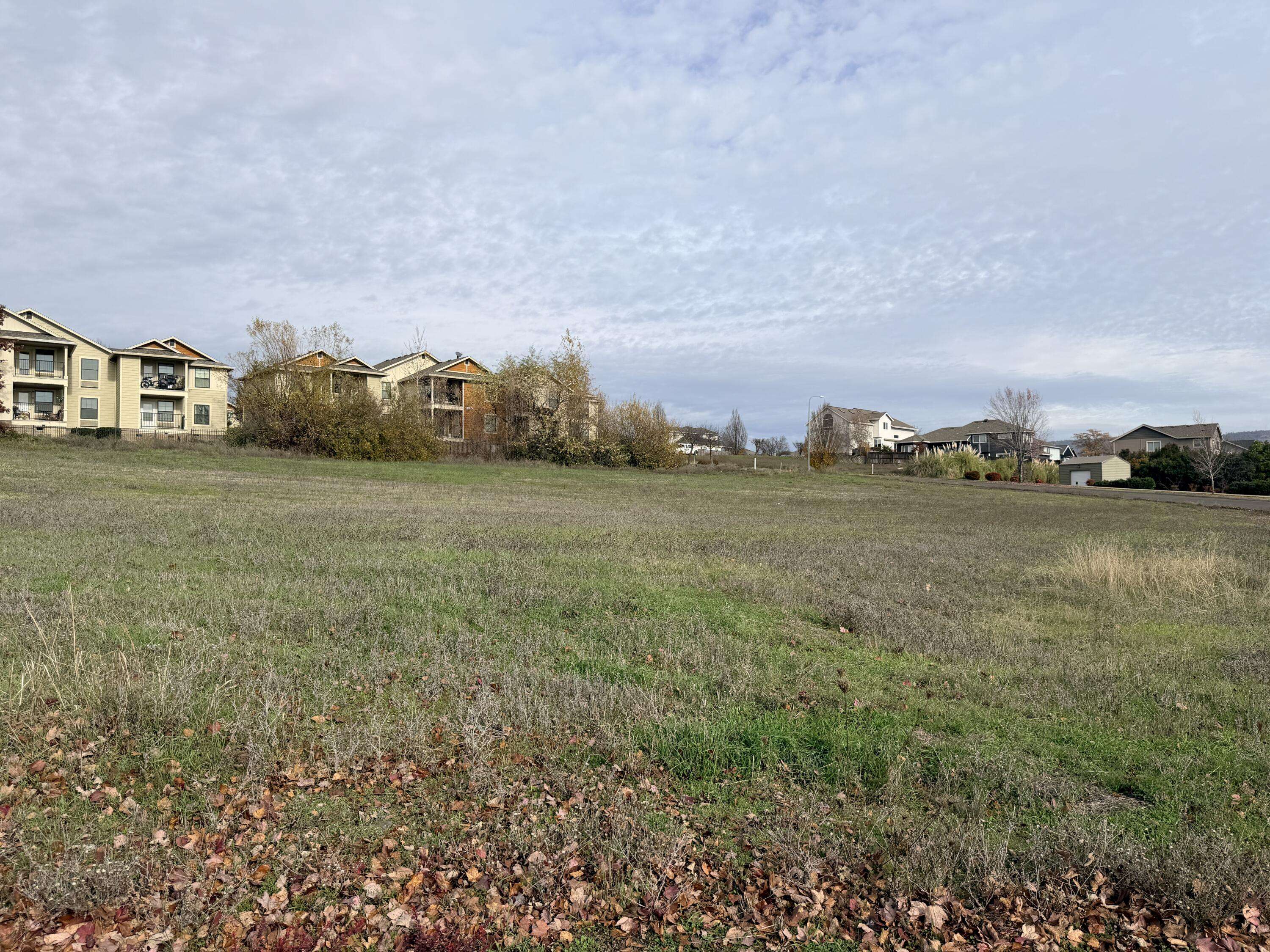 Medford, OR 97504,3583 Arrowhead DR