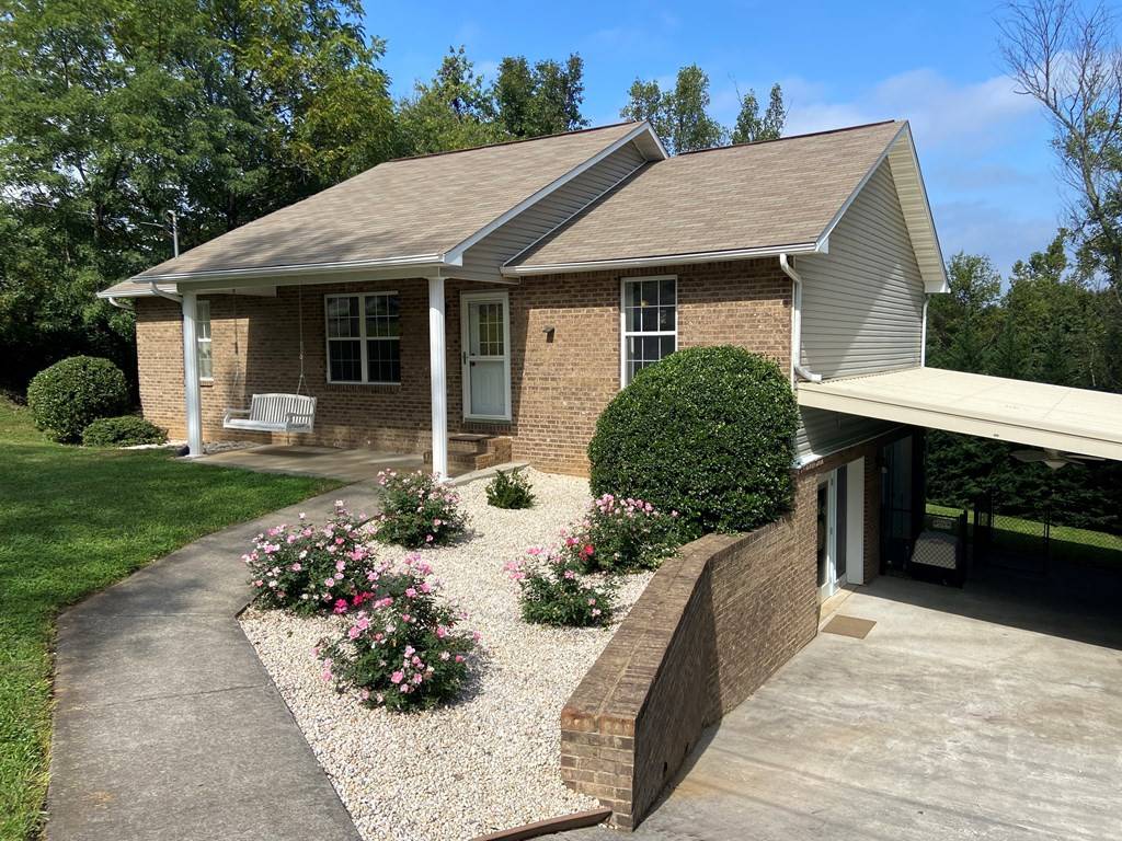 Jefferson City, TN 37760,927 Holiday CIR