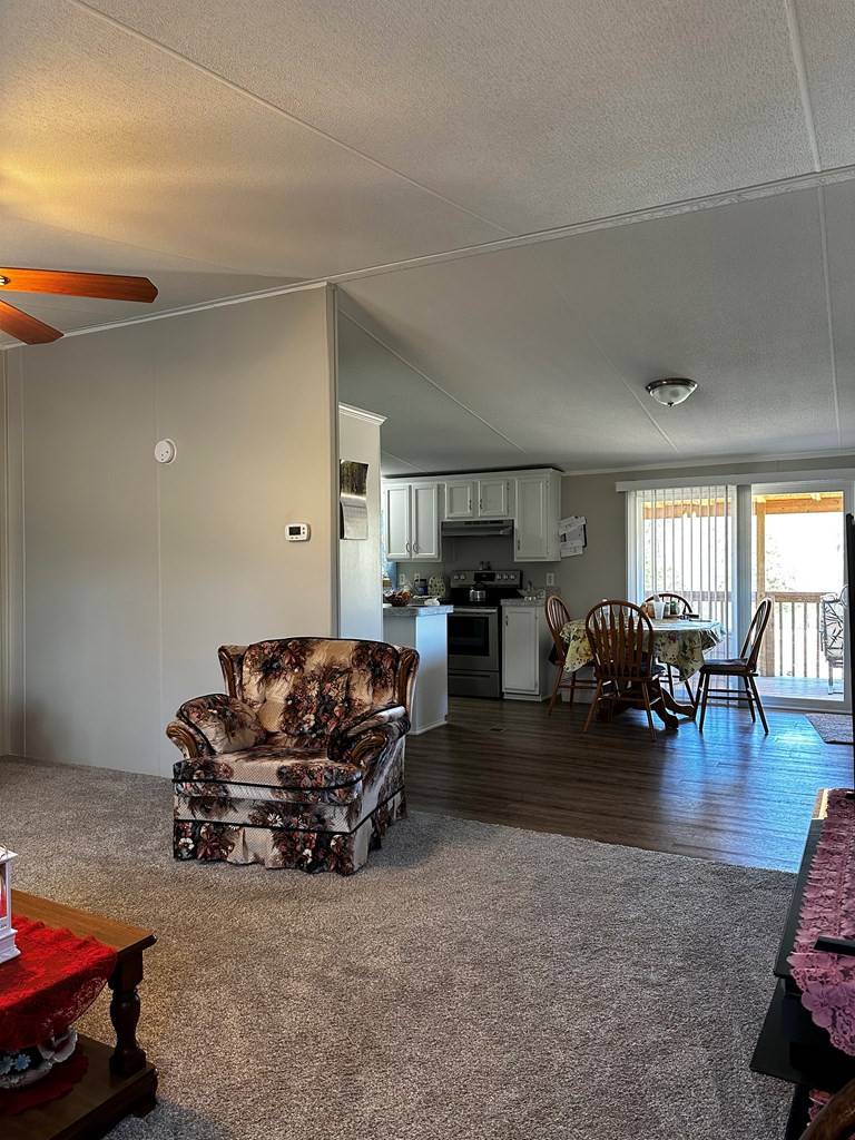 Jefferson City, TN 37760,406 Mt Horeb RD