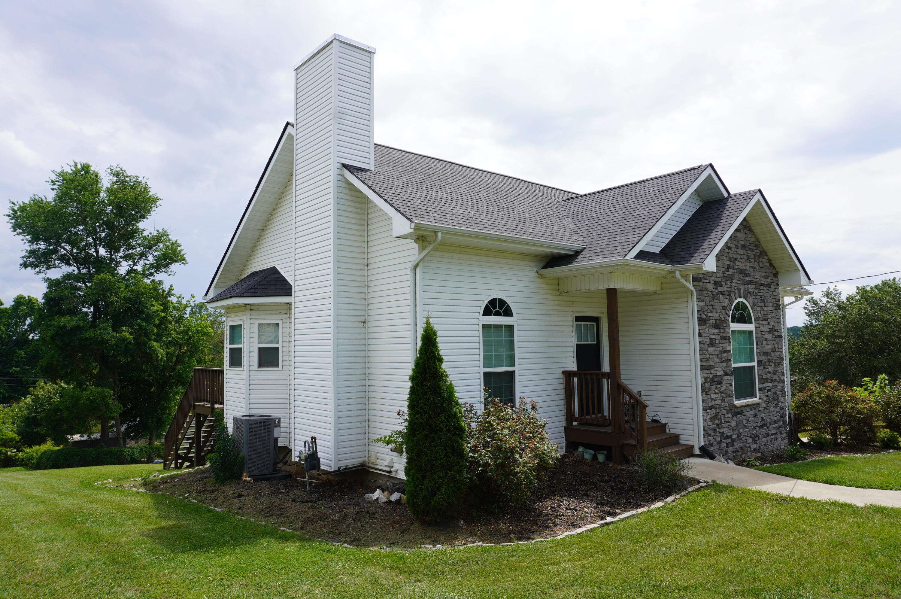 Jefferson City, TN 37760,723 Lakewood DR