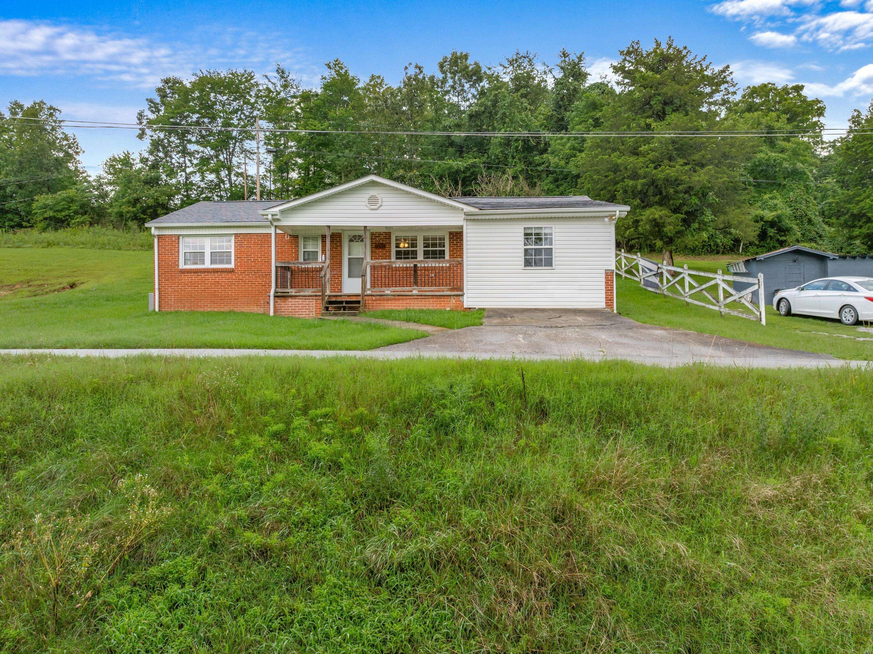 New Tazewell, TN 37879,922 Chittum DR