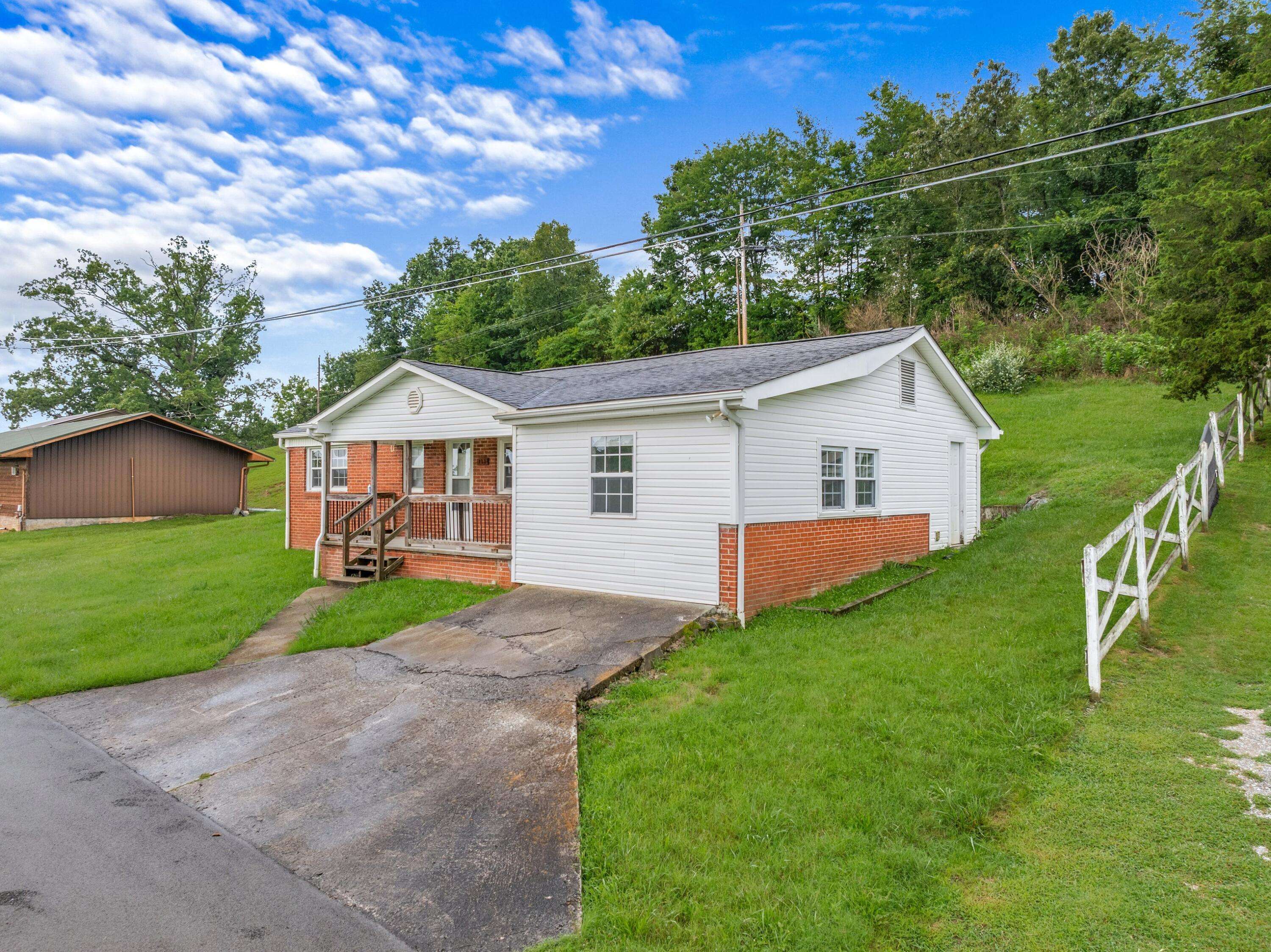 New Tazewell, TN 37879,922 Chittum DR