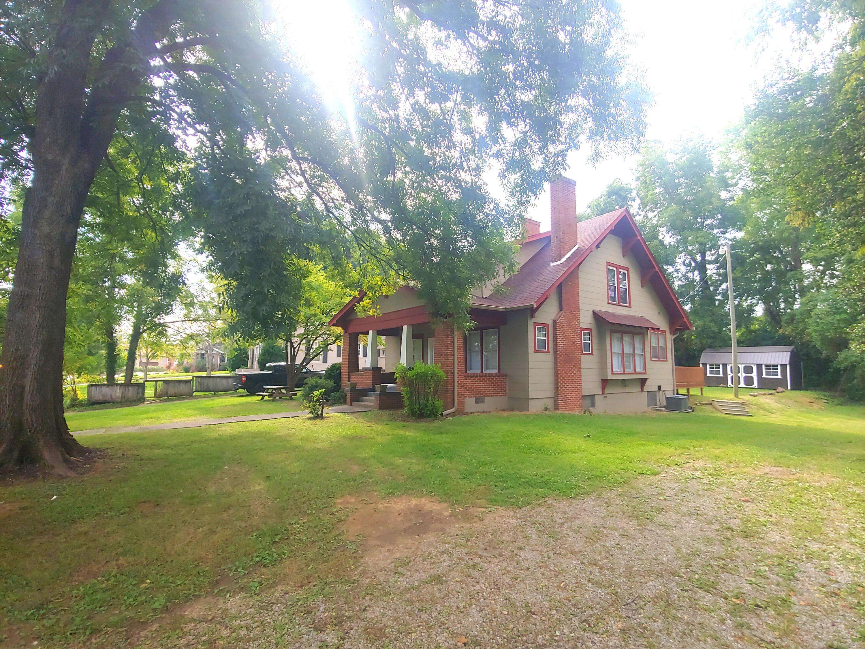 Jefferson City, TN 37760,807 Ellis ST
