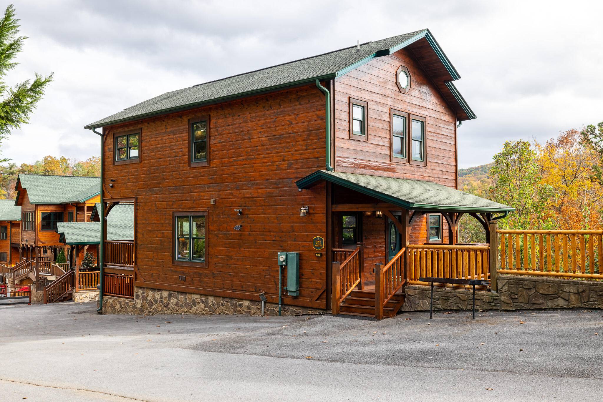 Gatlinburg, TN 37738,832 Resort way WAY