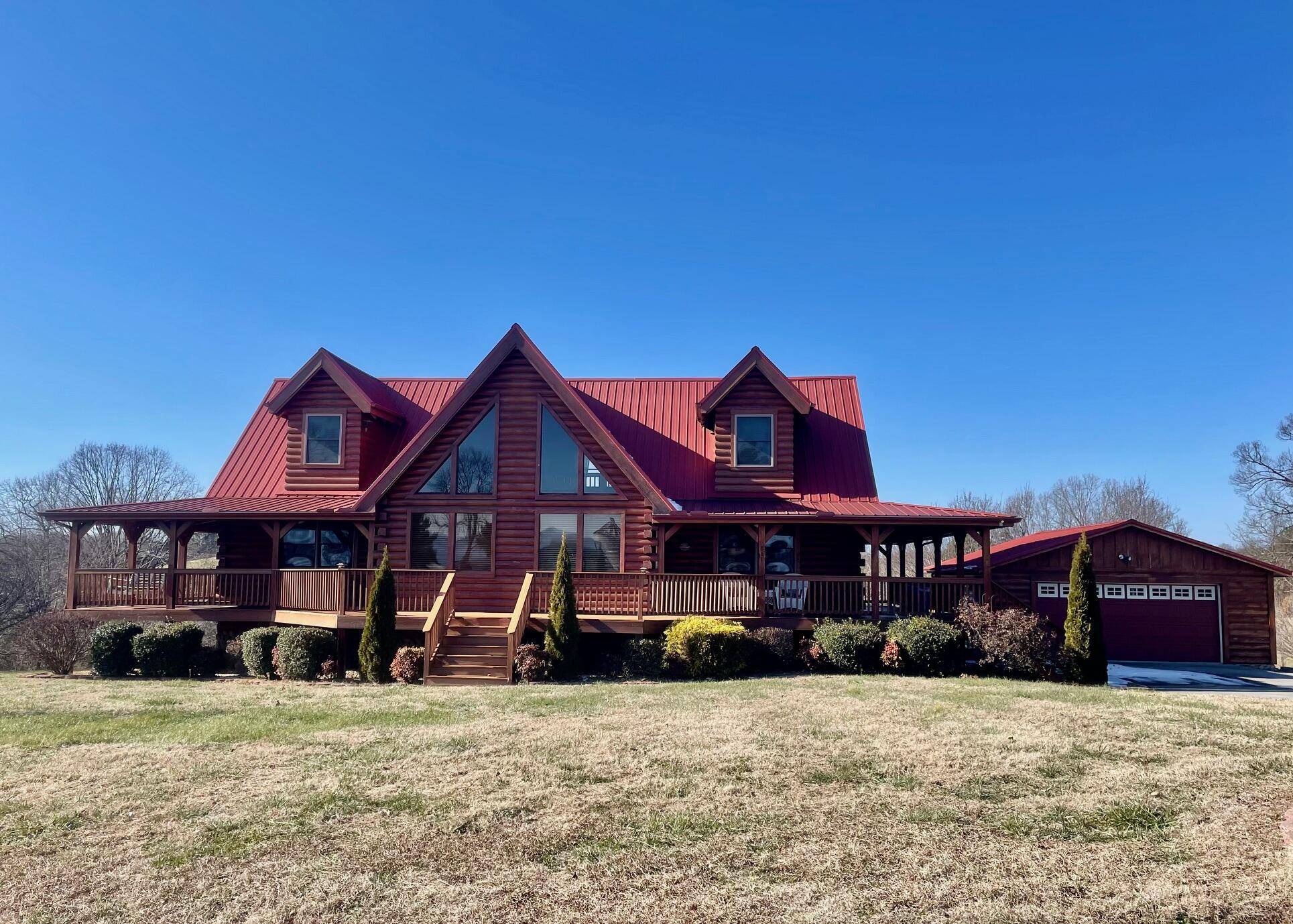 Dandridge, TN 37725,811 Pinnacle DR