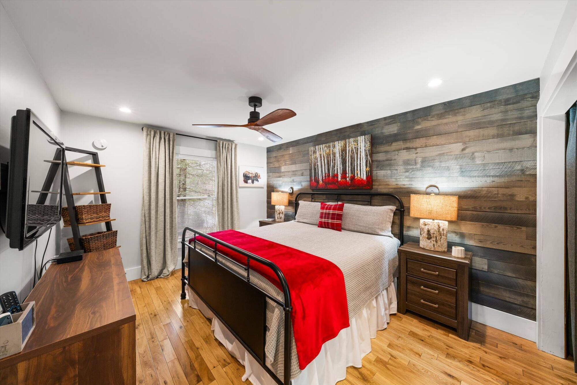 Gatlinburg, TN 37738,456 Patterson LN
