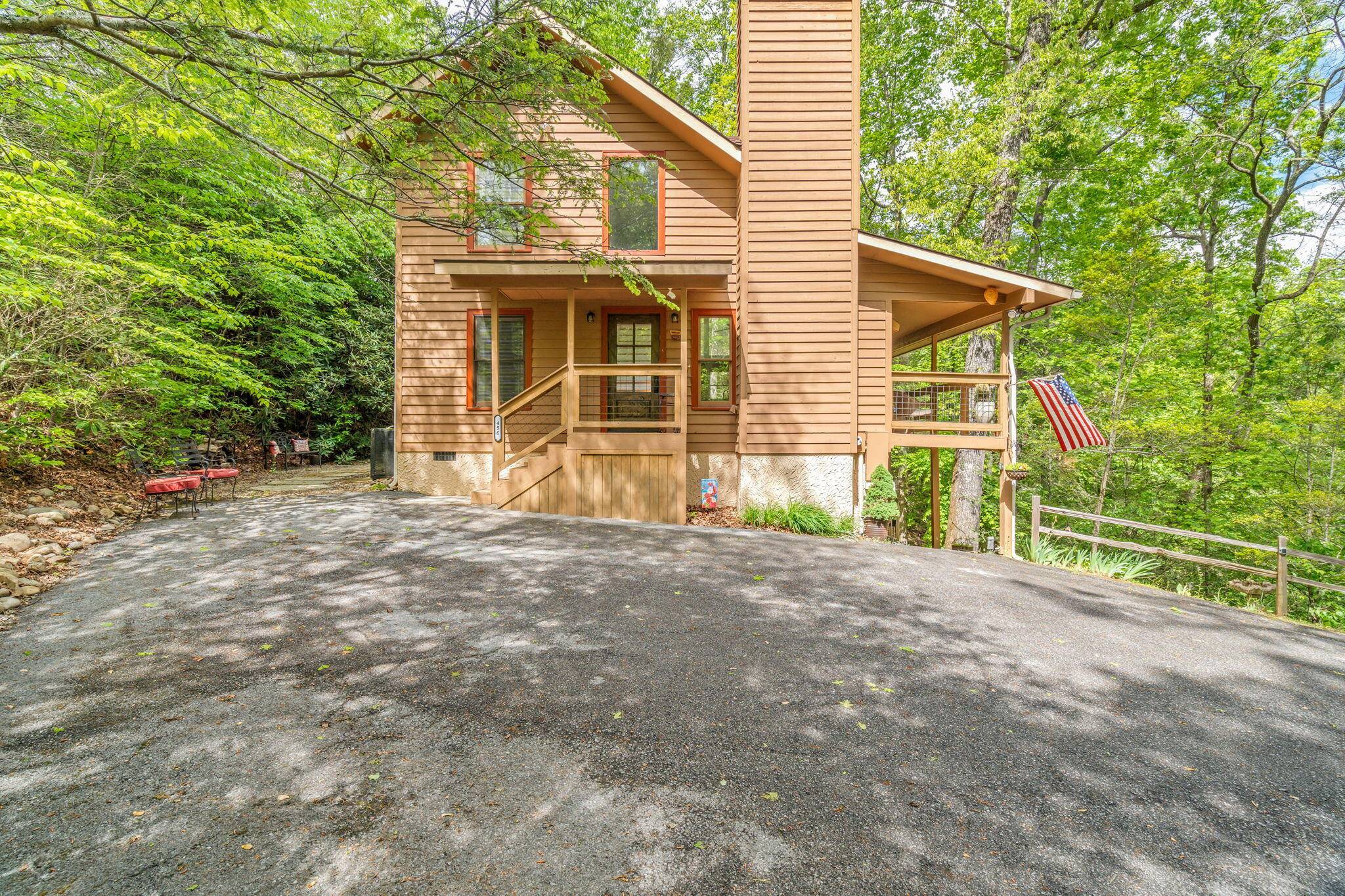 Gatlinburg, TN 37738,456 Patterson LN