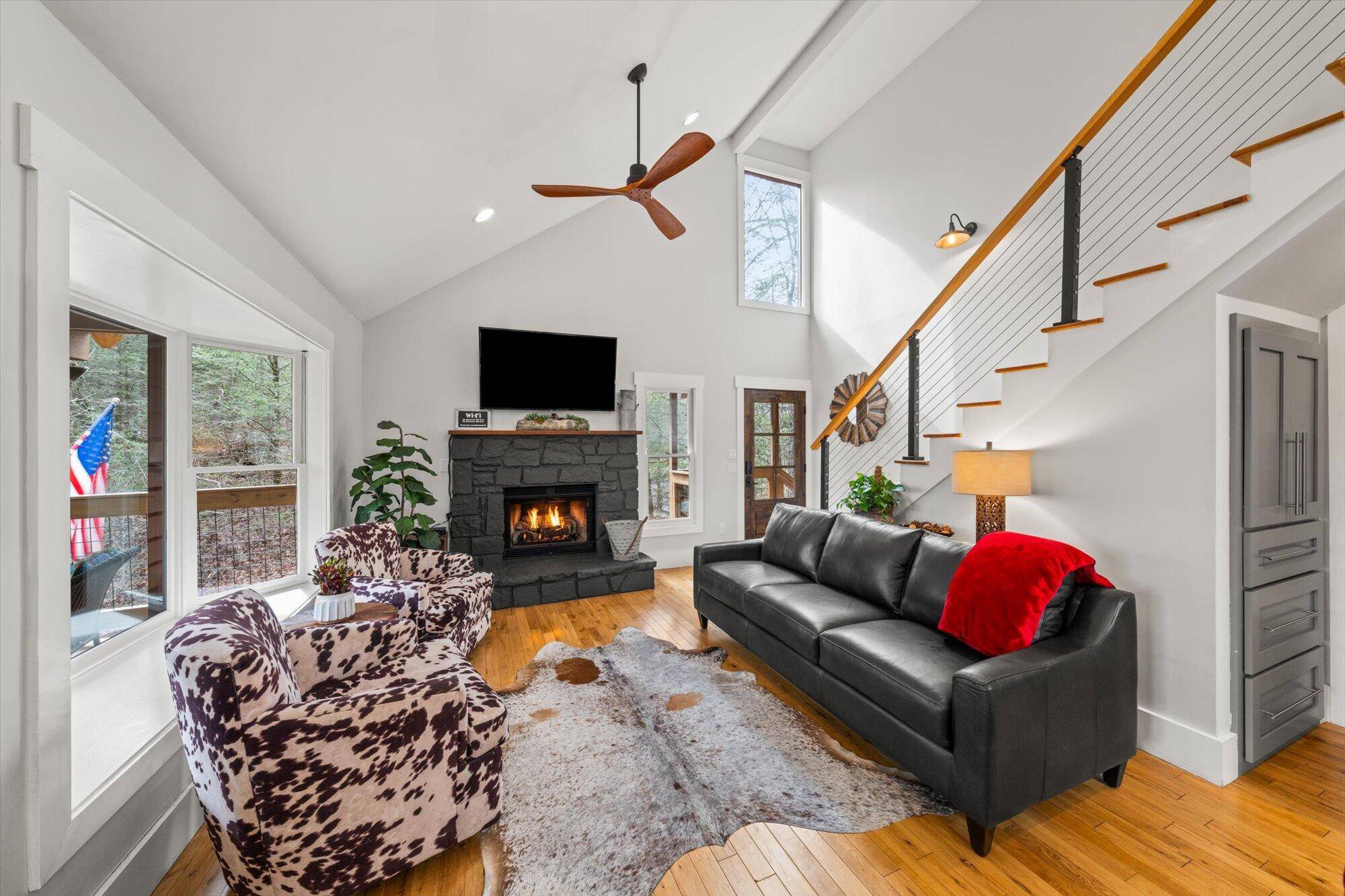 Gatlinburg, TN 37738,456 Patterson LN