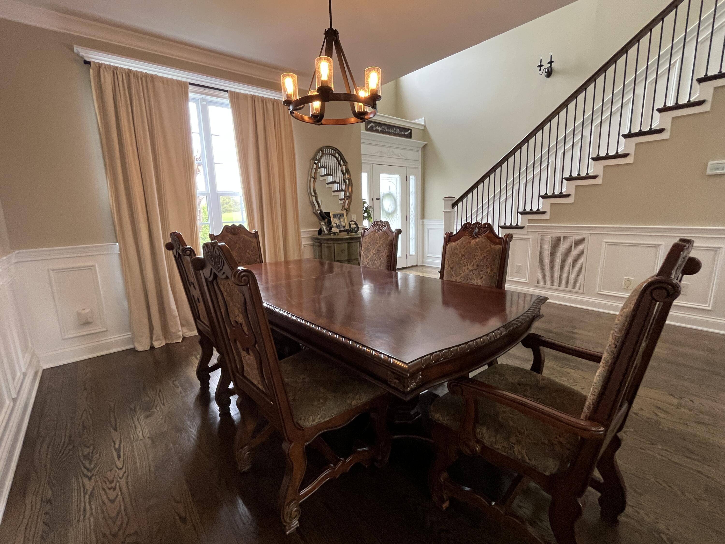 Sevierville, TN 37862,905 Glenda LN