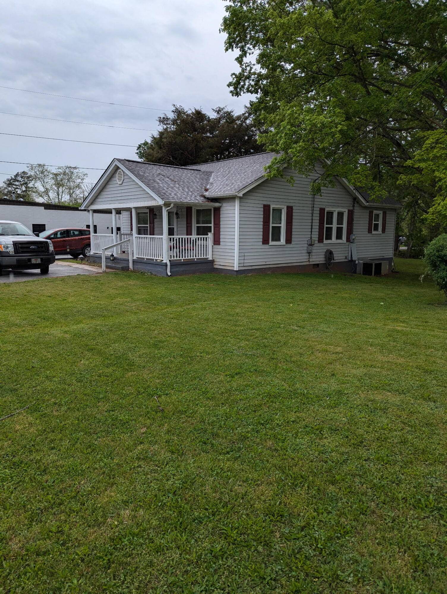 Rutledge, TN 37861,8445 Hwy 11w