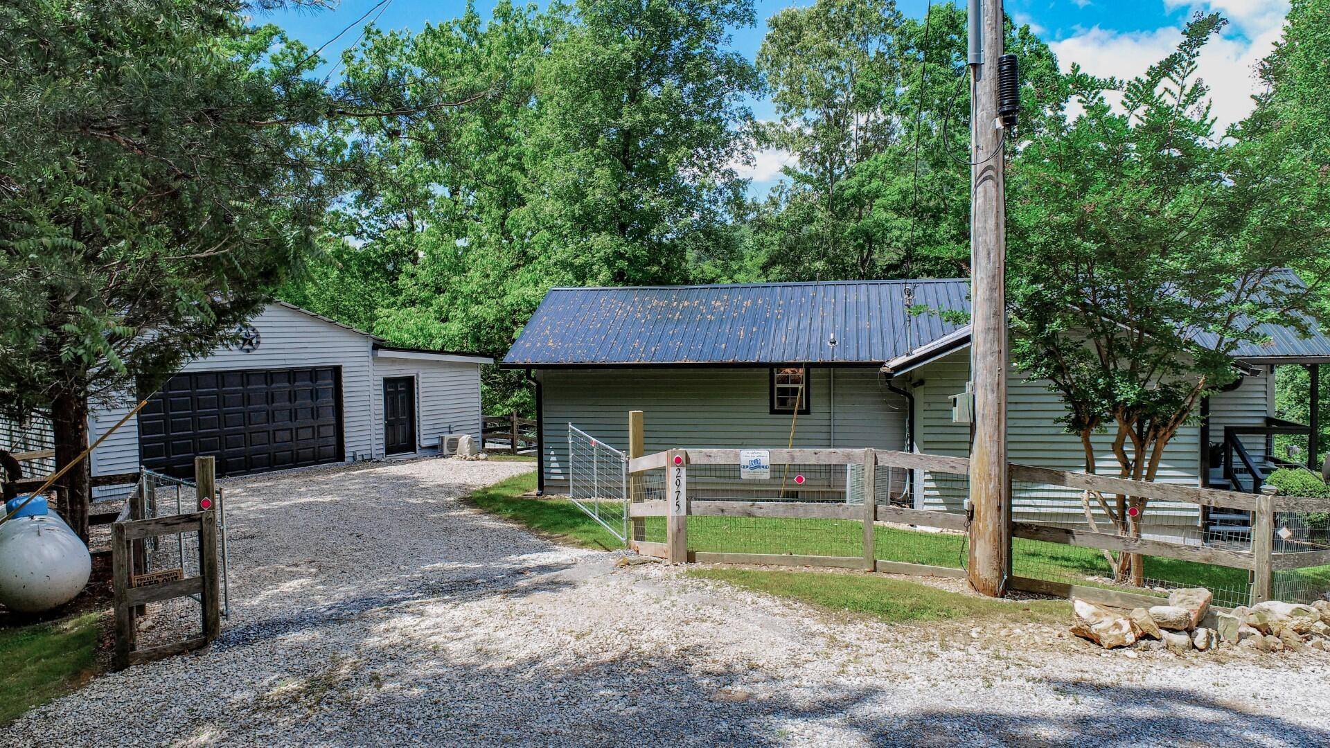 Cosby, TN 37722,2975 Arch Rd