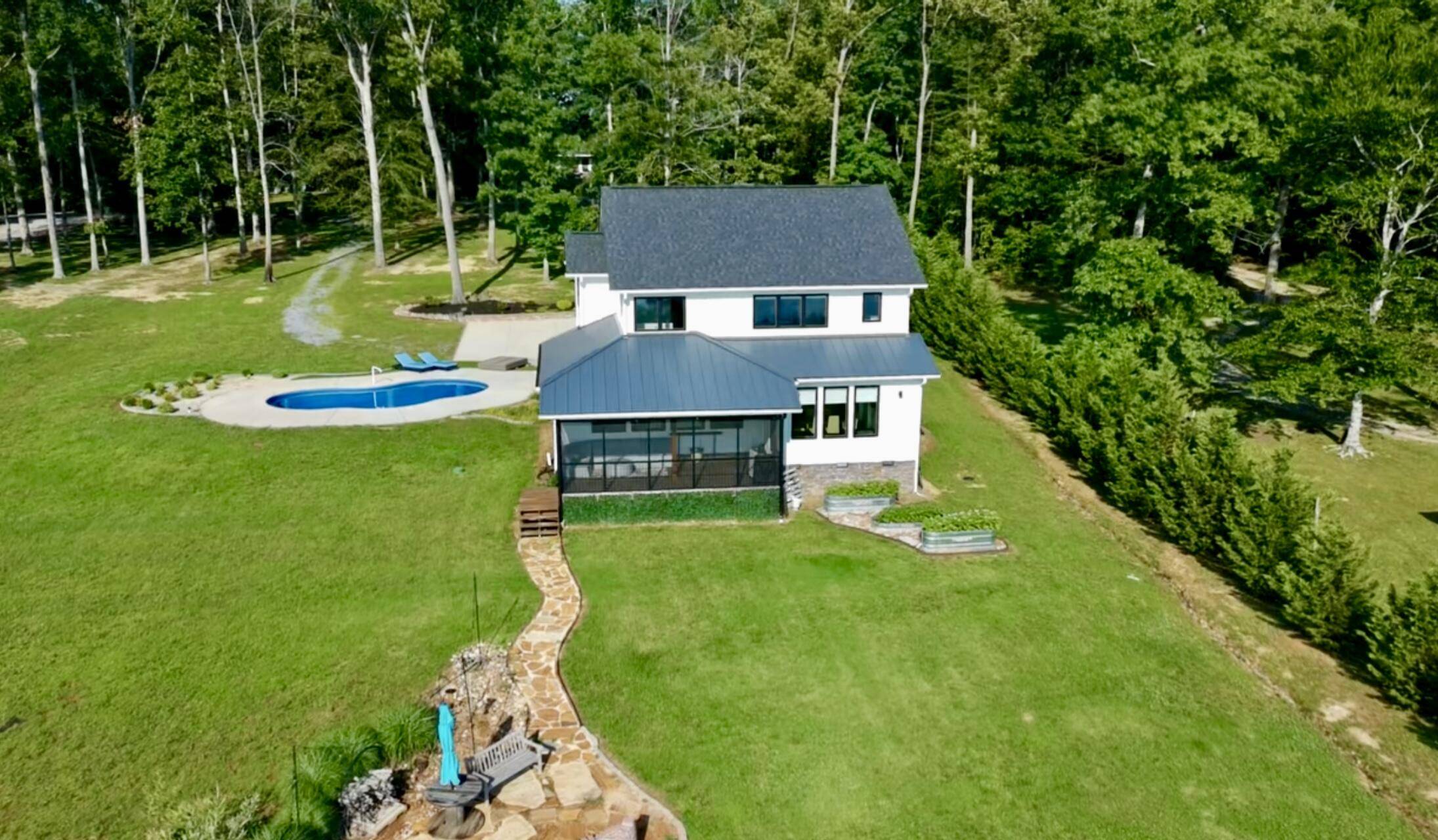 Dandridge, TN 37725,2227 Ted Moore RD
