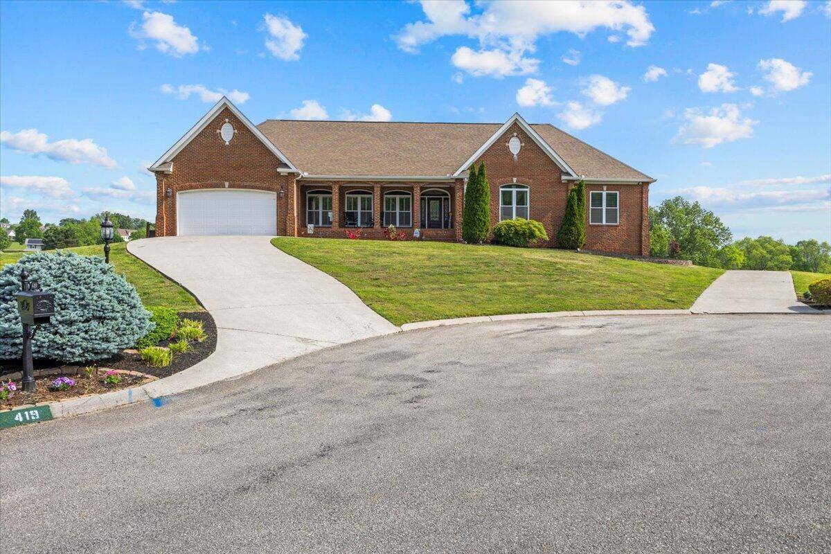 Jefferson City, TN 37760,419 Colonial ST