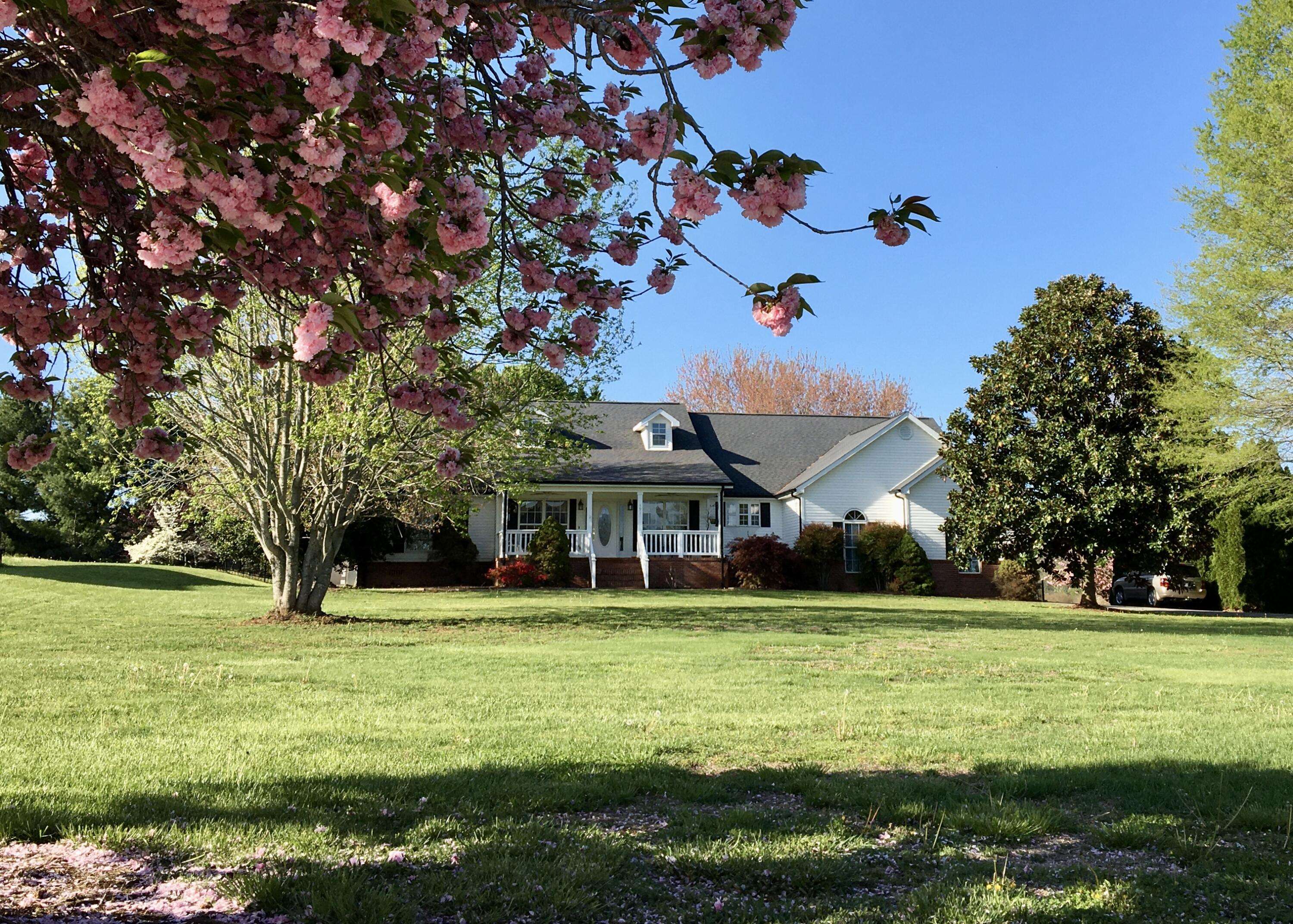 Dandridge, TN 37725,1957 Lakebrook CIR