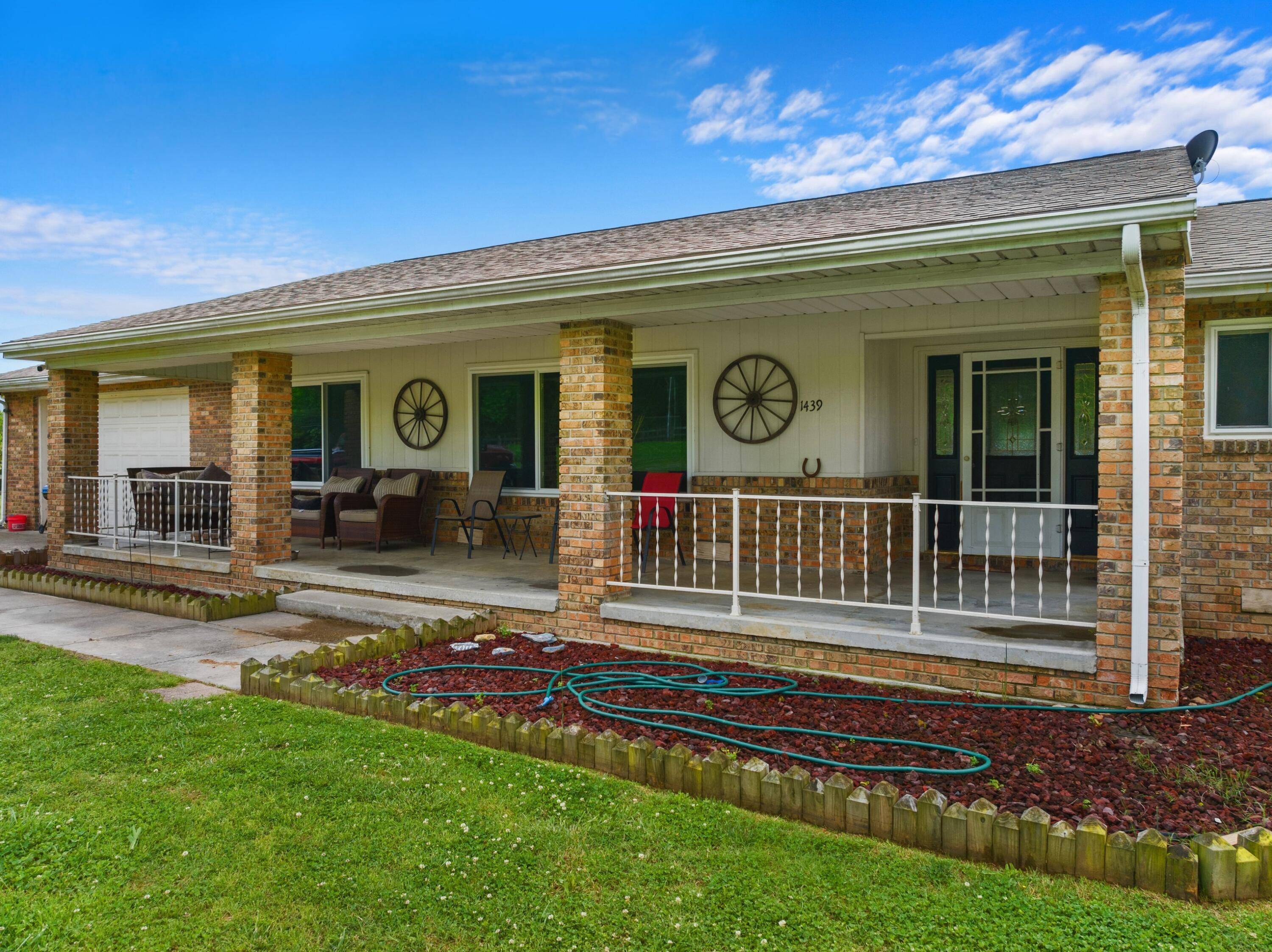 Dandridge, TN 37725,1439 Woods Ridge Road