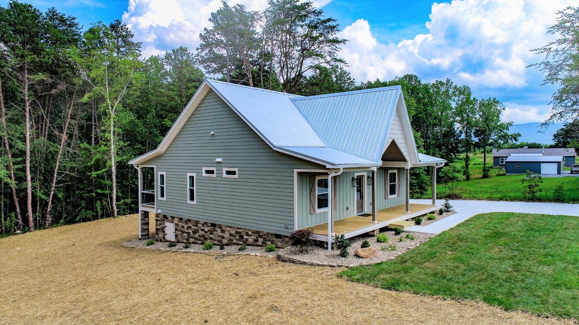 Dandridge, TN 37725,1056 Old Newport Hwy