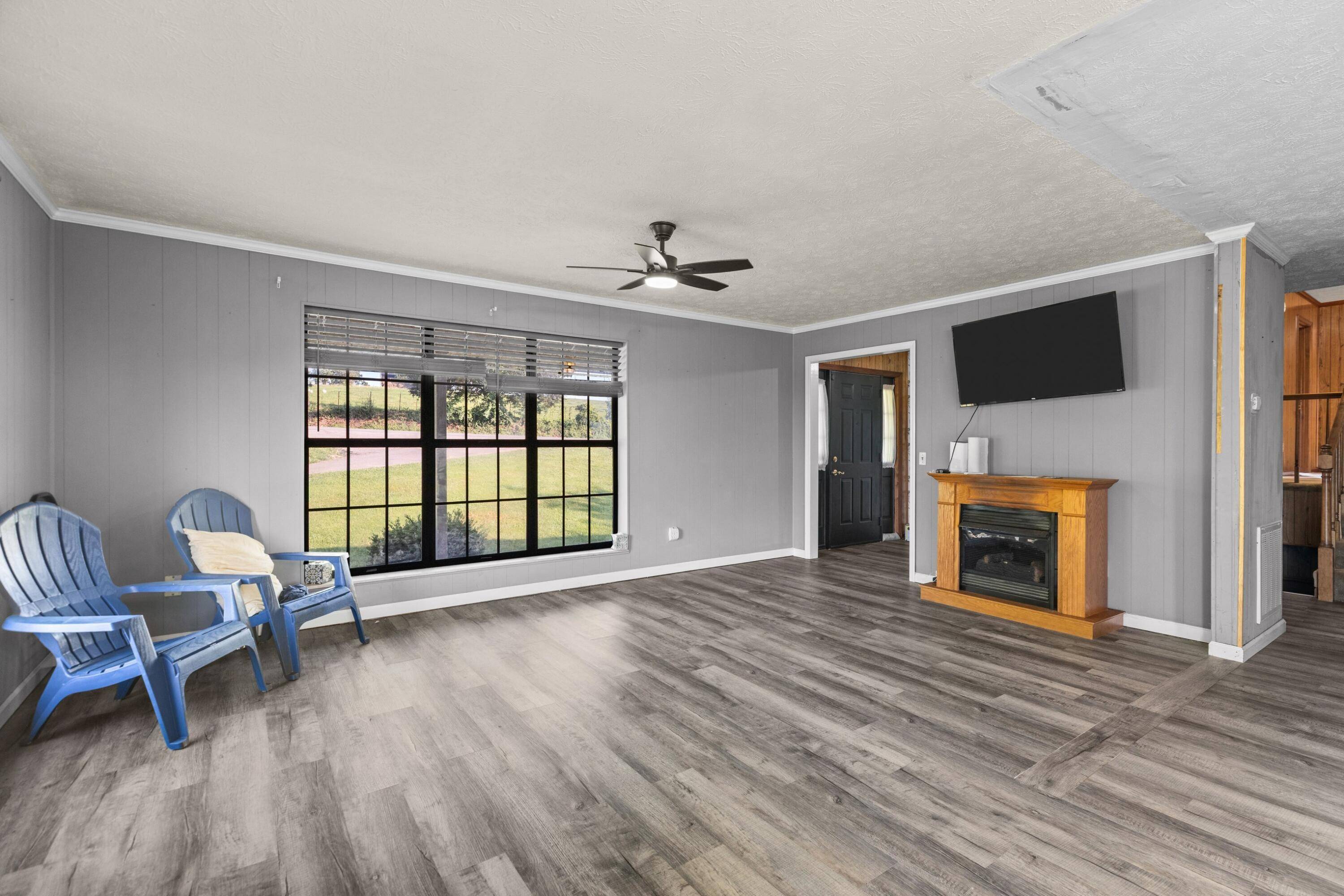 Tazewell, TN 37879,818 Cave Springs Road RD