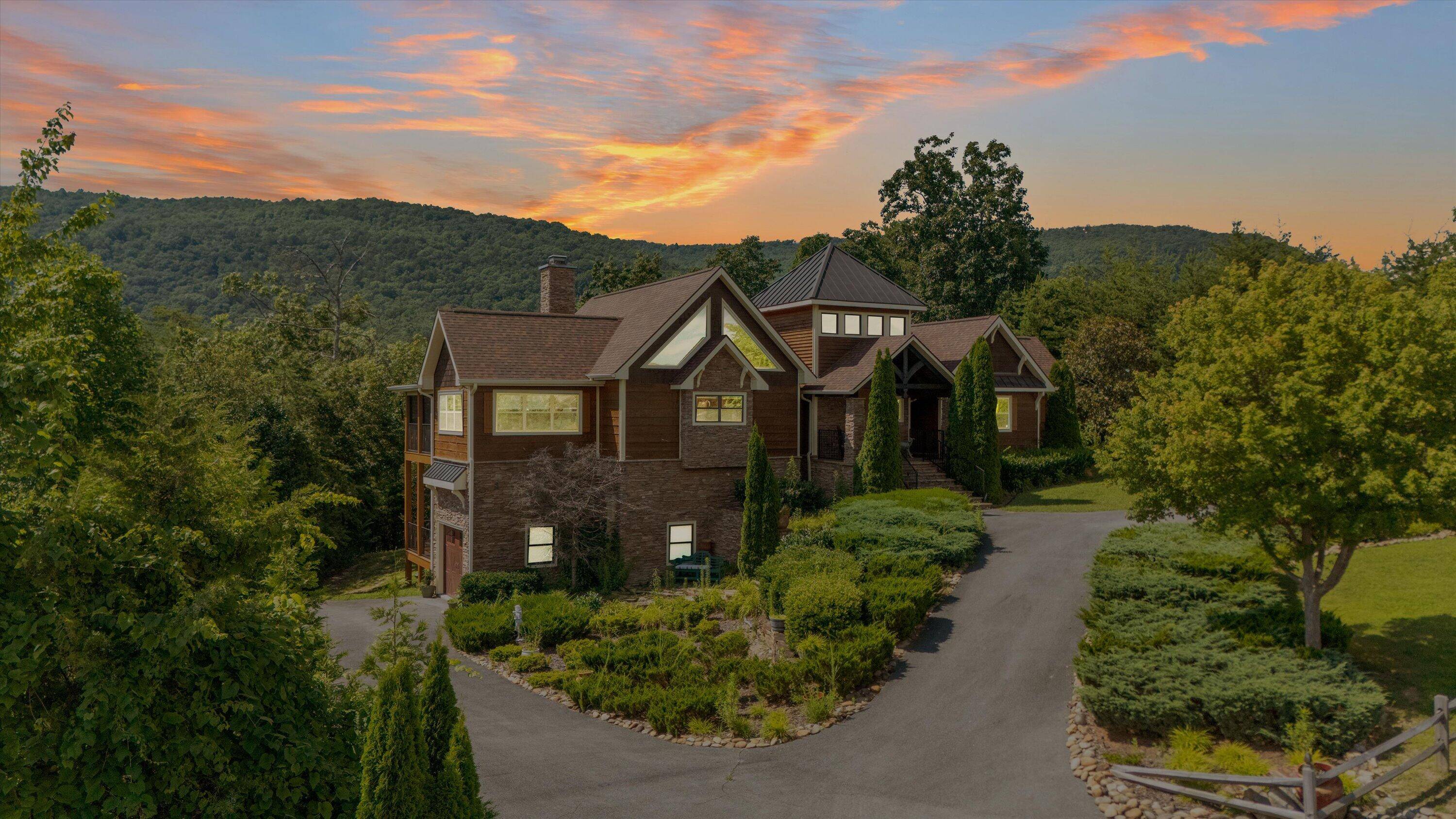 Sevierville, TN 37862,3034 Smoky Bluff Trail TRL