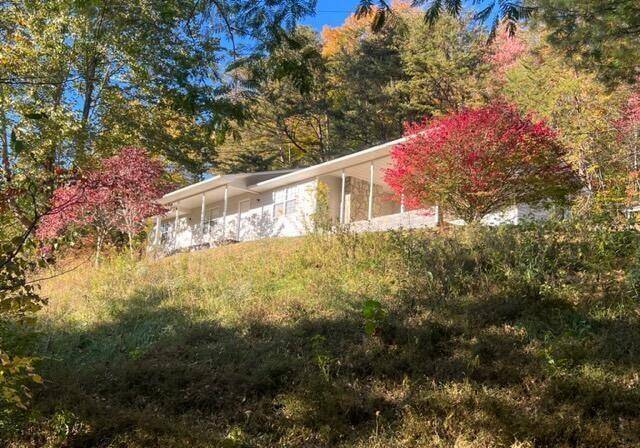 Tazewell, TN 37879,370 Vannoy RD