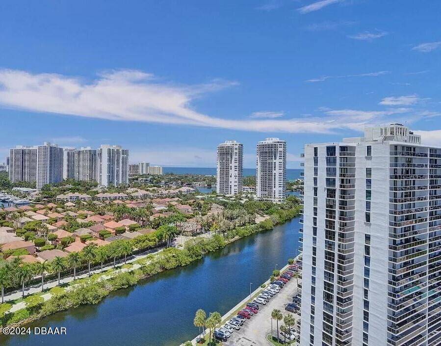 Aventura, FL 33180,3675 Country Club #2110