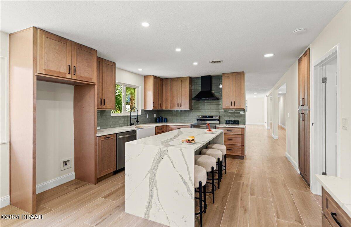 Ormond Beach, FL 32176,92 University CIR