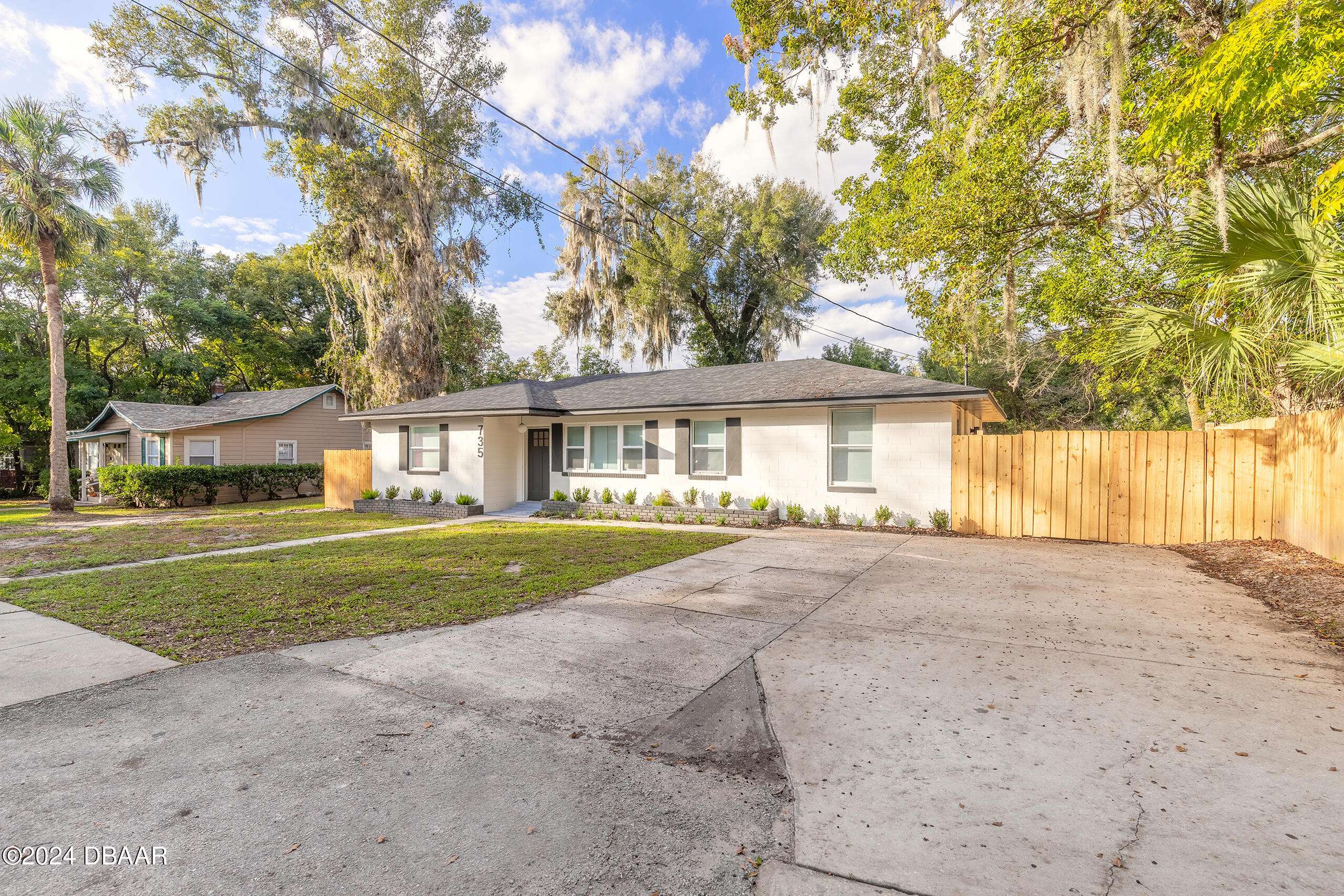 Deland, FL 32724,735 Carolina AVE