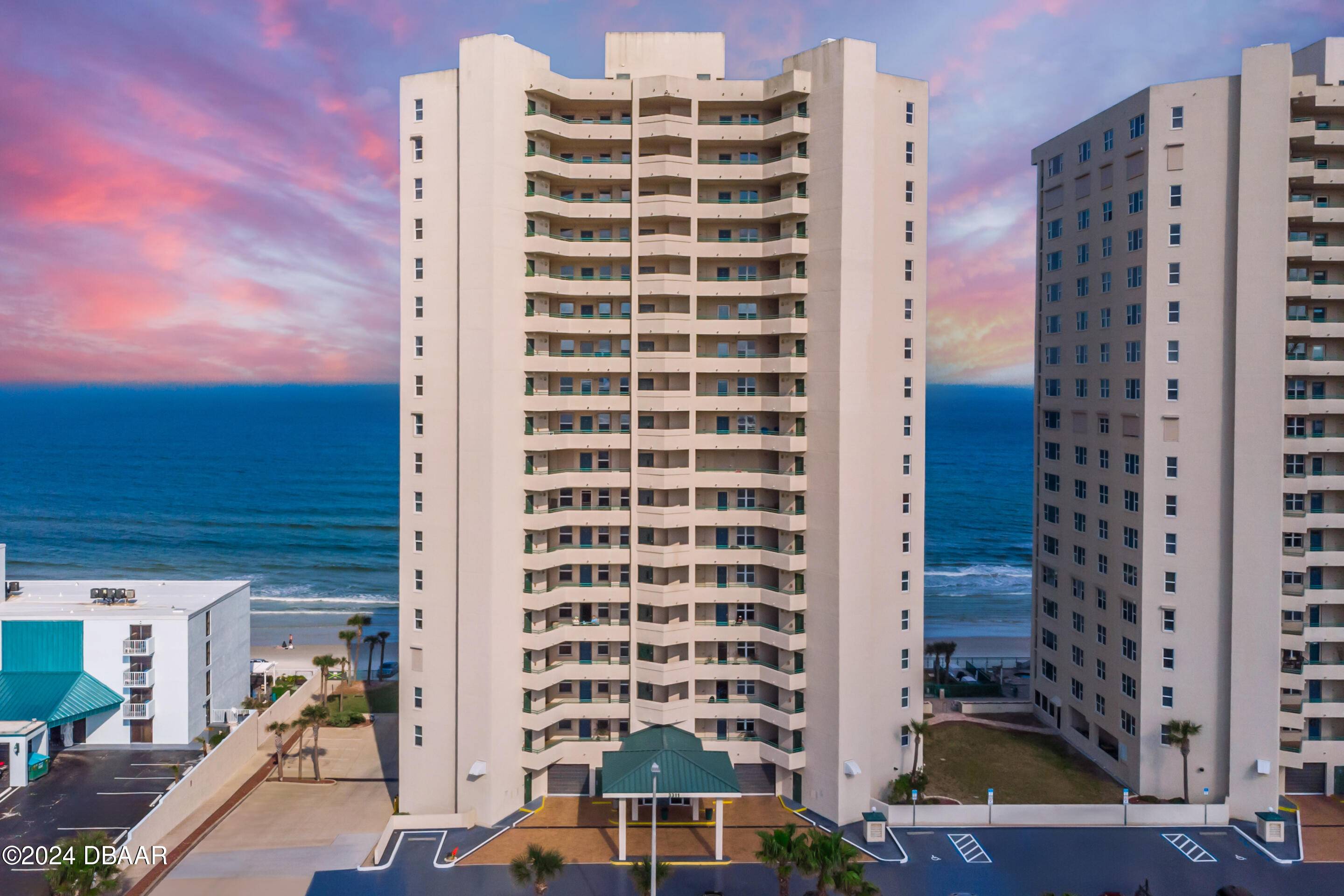 Daytona Beach Shores, FL 32118,3311 Atlantic AVE #304