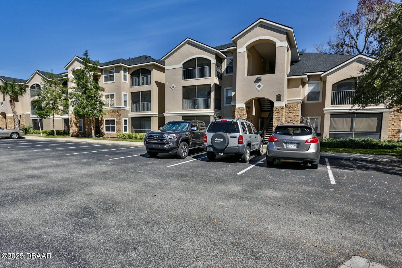 Port Orange, FL 32127,940 Village TRL #6-109