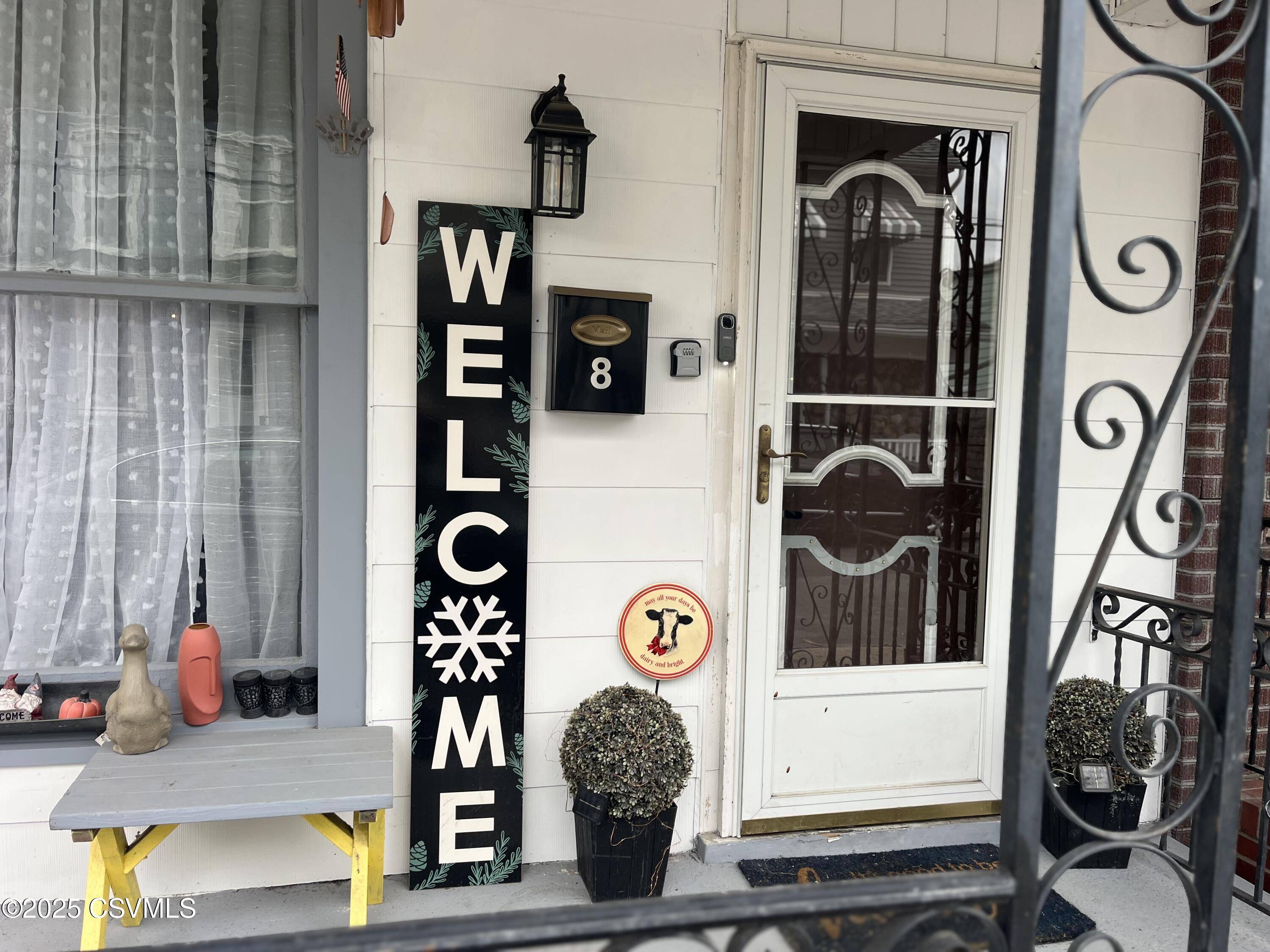 Shamokin, PA 17872,8 N ROCK ST