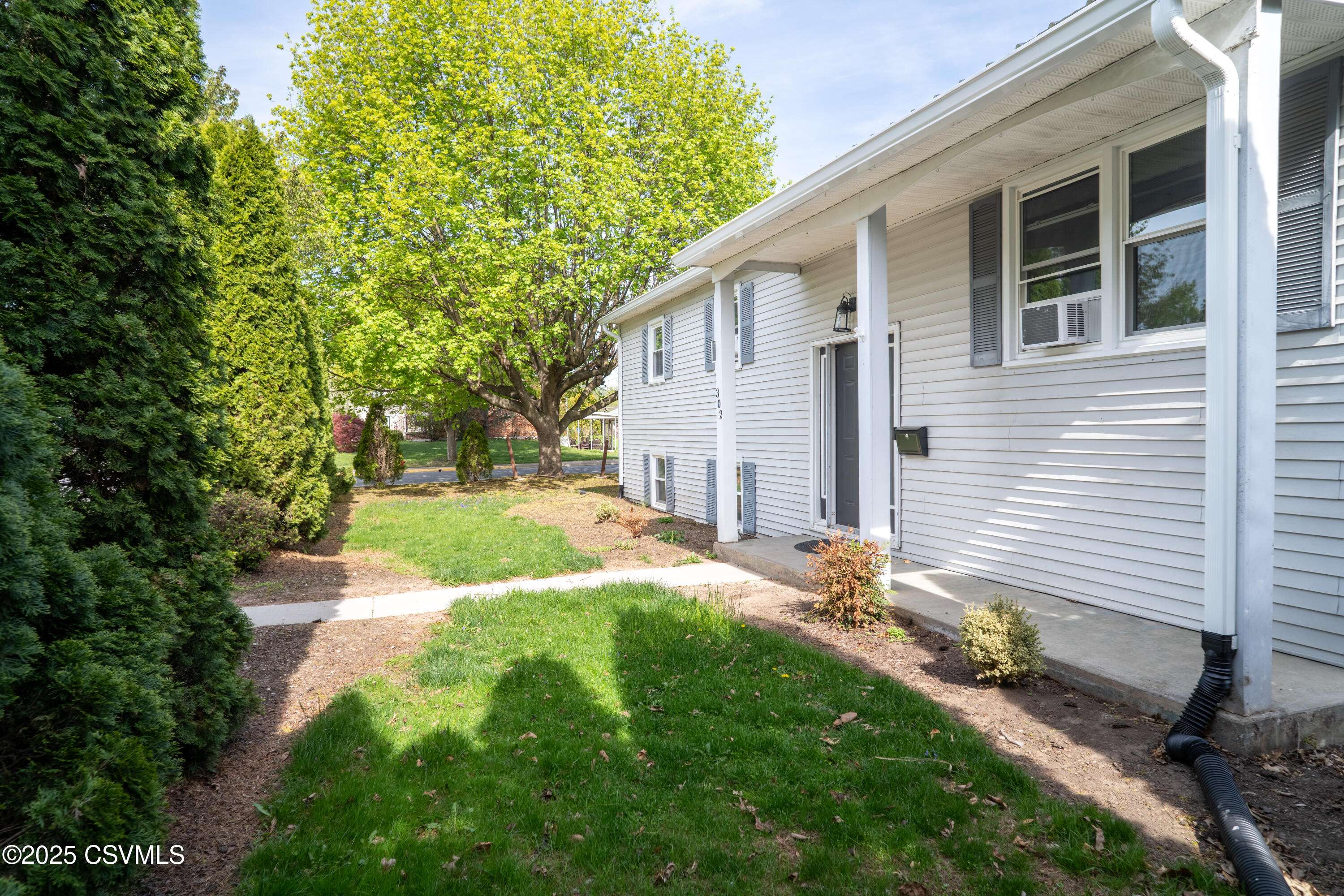 Selinsgrove, PA 17870,302 WALNUT ST