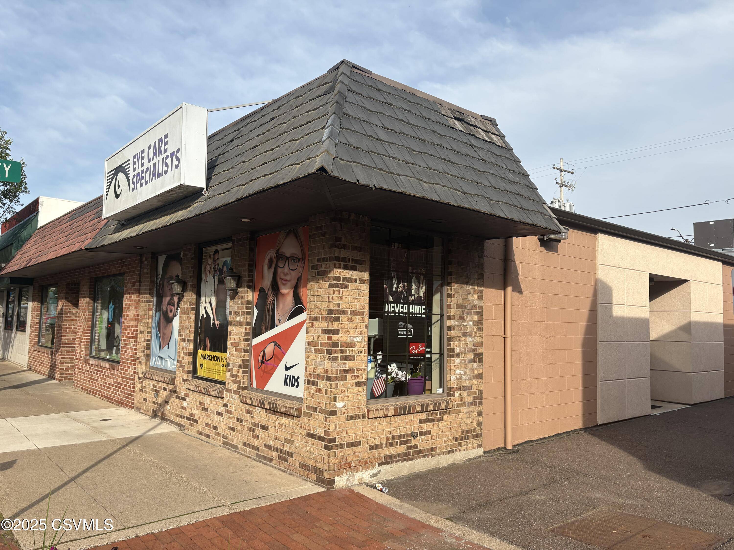 Berwick, PA 18603,126-130 W FRONT ST