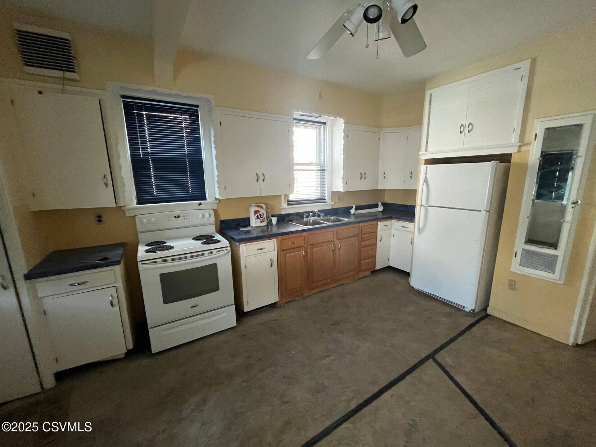 Coal Township, PA 17866,12 N LOCUST ST