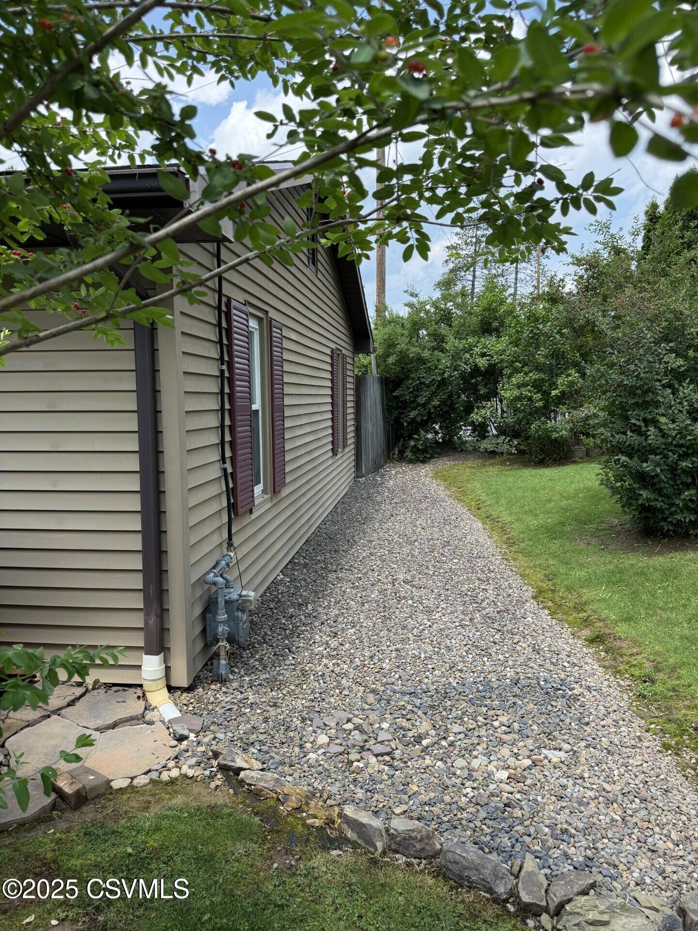 Sunbury, PA 17801,128 WOODSIDE RD