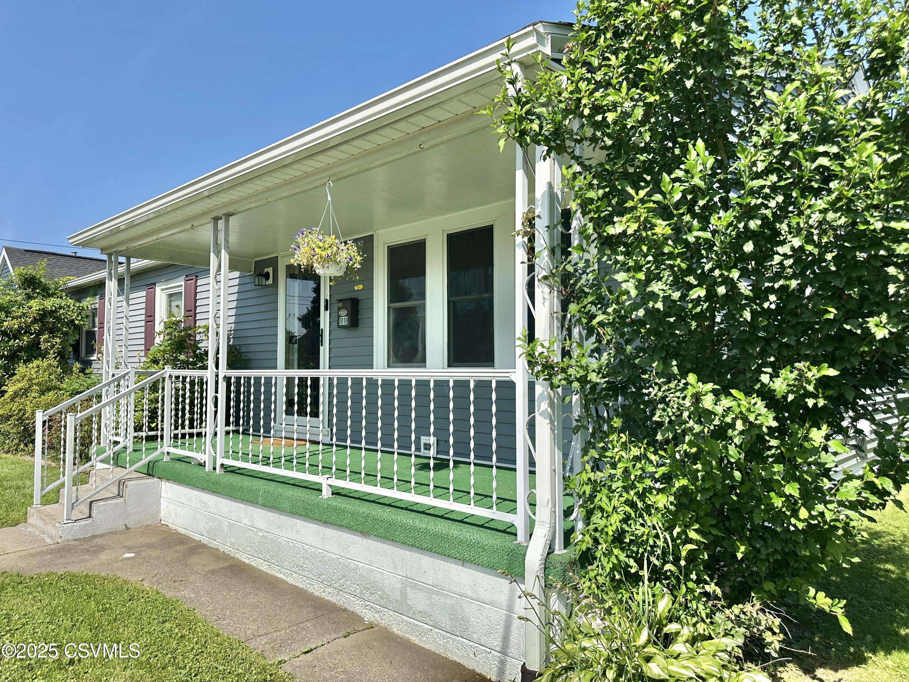 Selinsgrove, PA 17870,1010 ORANGE ST