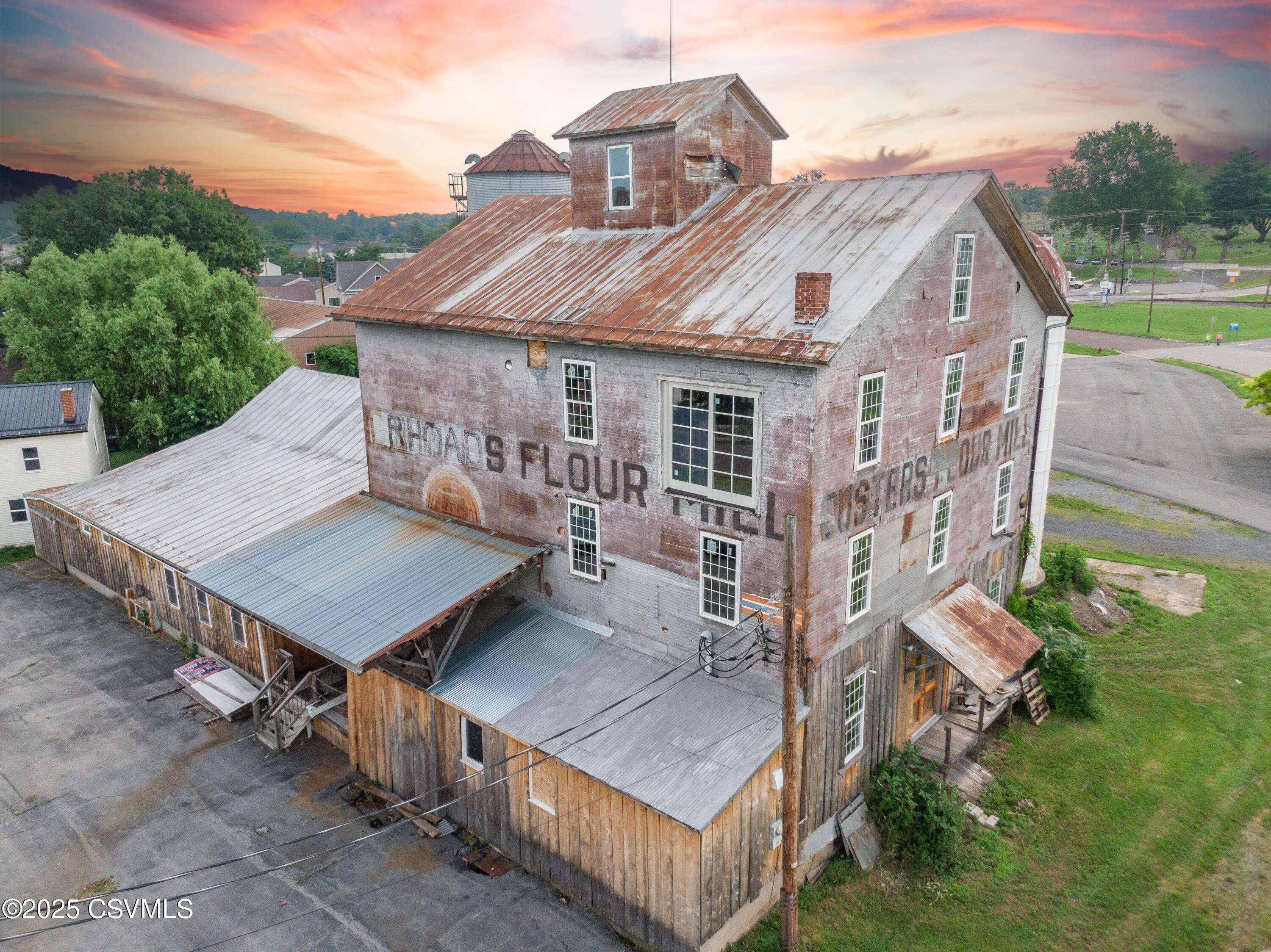 Milton, PA 17847,221 LOWER MARKET ST