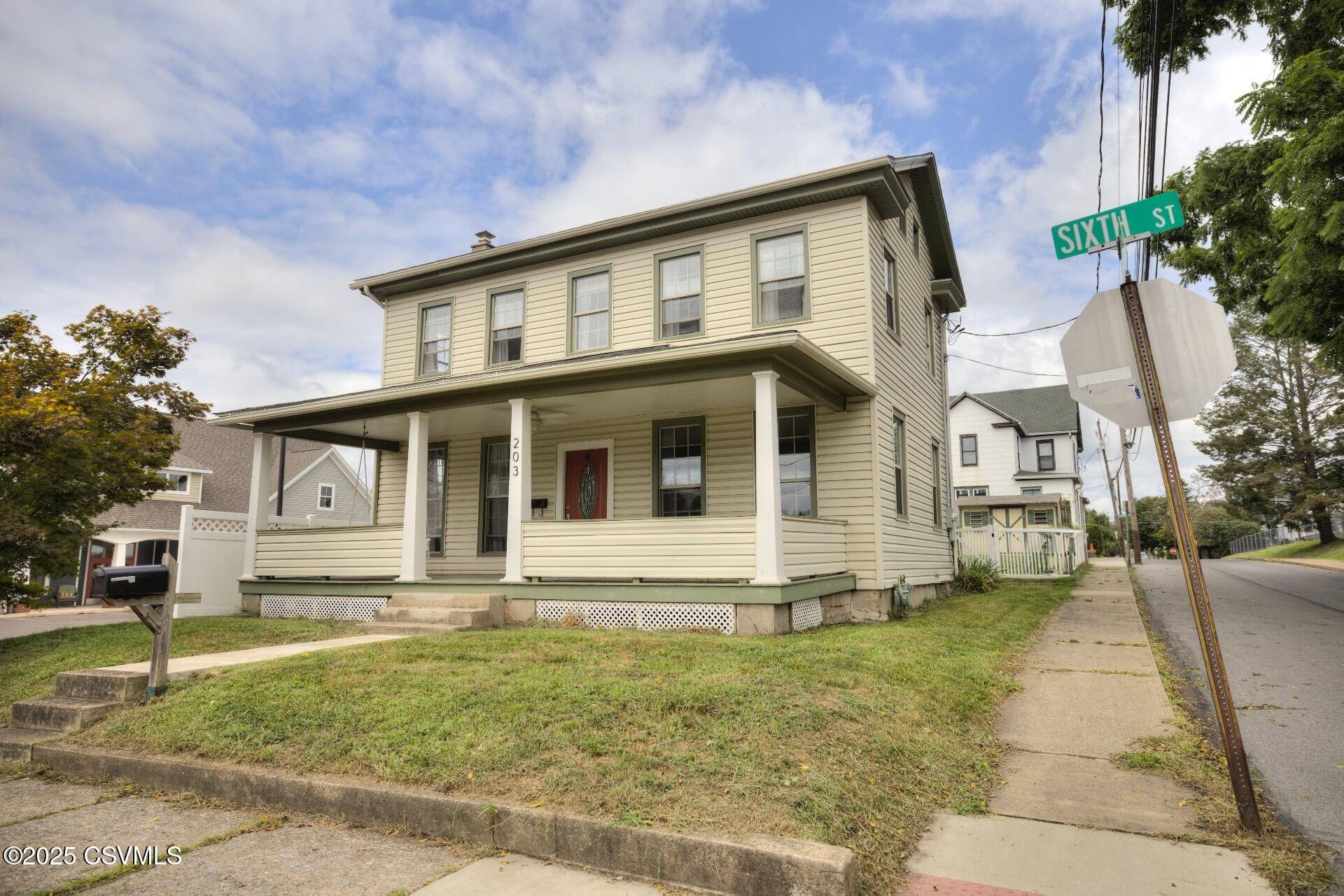 Bloomsburg, PA 17815,203 W 6TH ST
