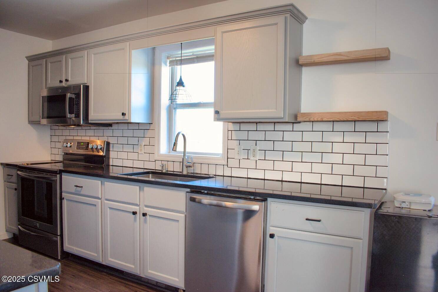 Mifflinburg, PA 17844,131 MEADOW GREEN DR