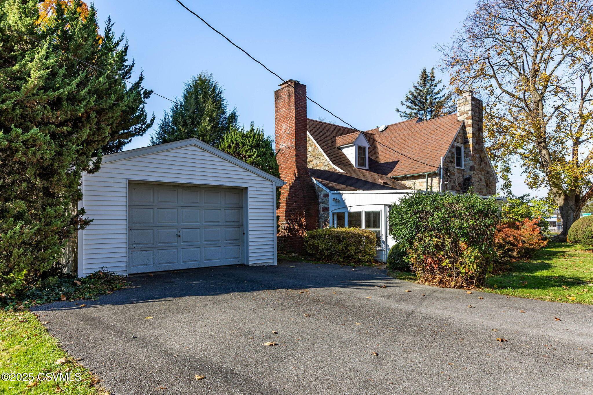 Lewisburg, PA 17837,885 ST LOUIS ST