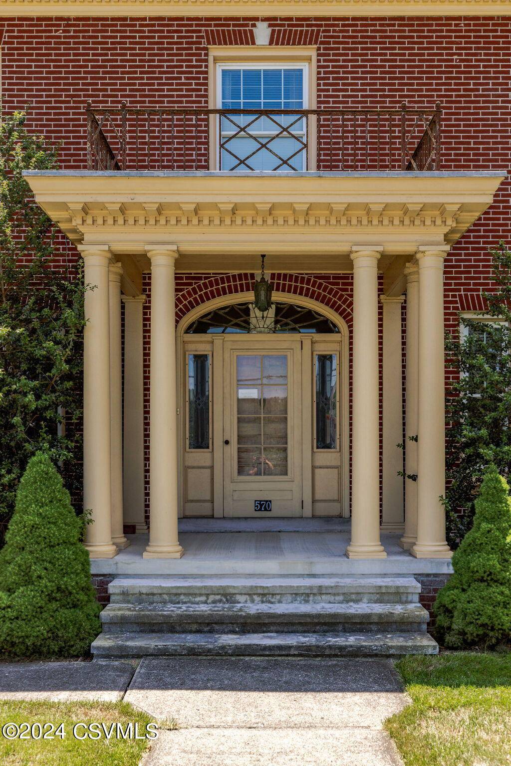 Middleburg, PA 17842,570 MAIN ST