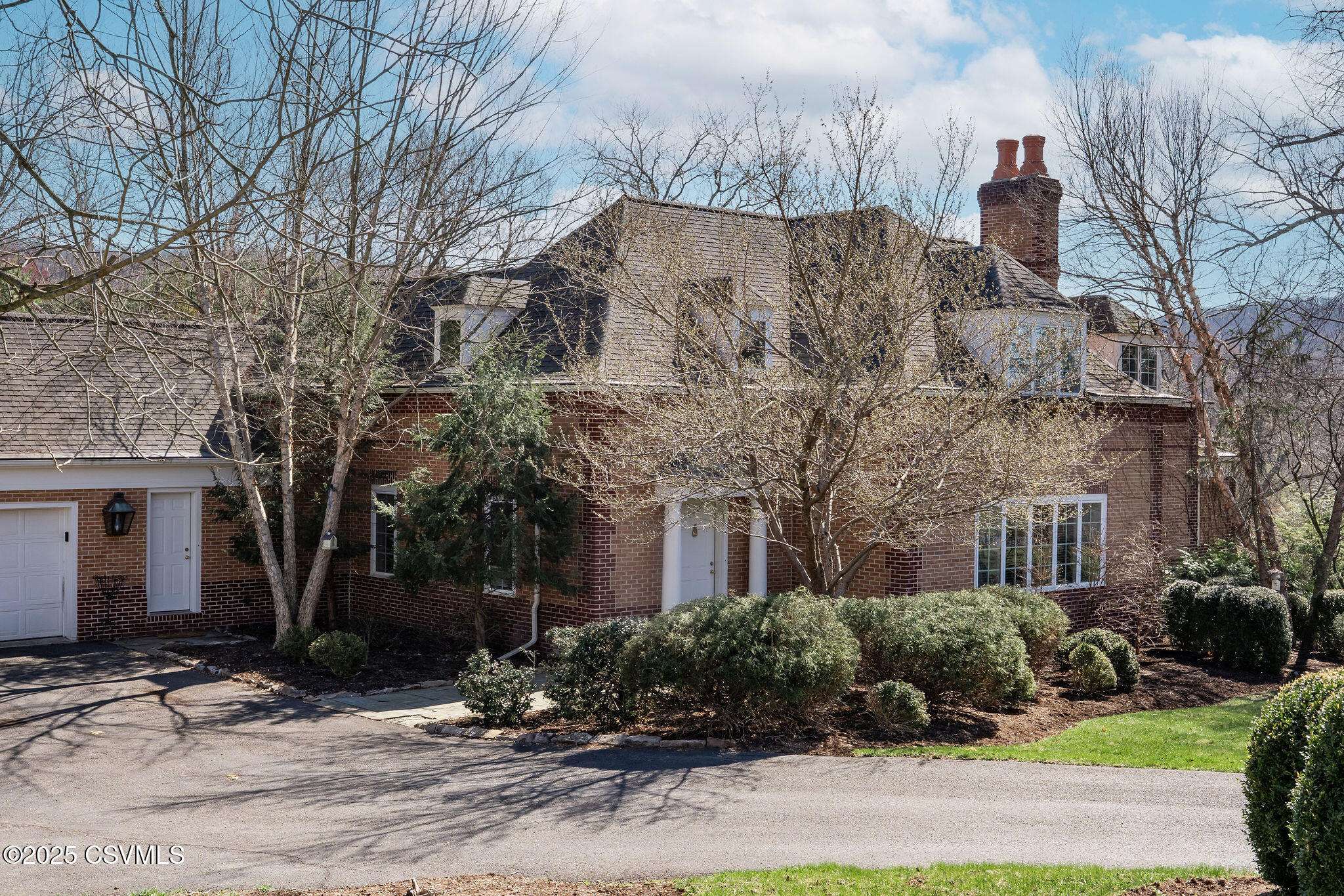 Lewisburg, PA 17837,104 COUNTRYSIDE LN