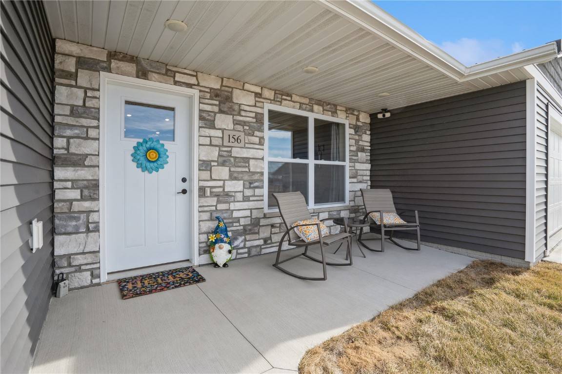 Urbana, IA 52345,156 Towne Centre Dr