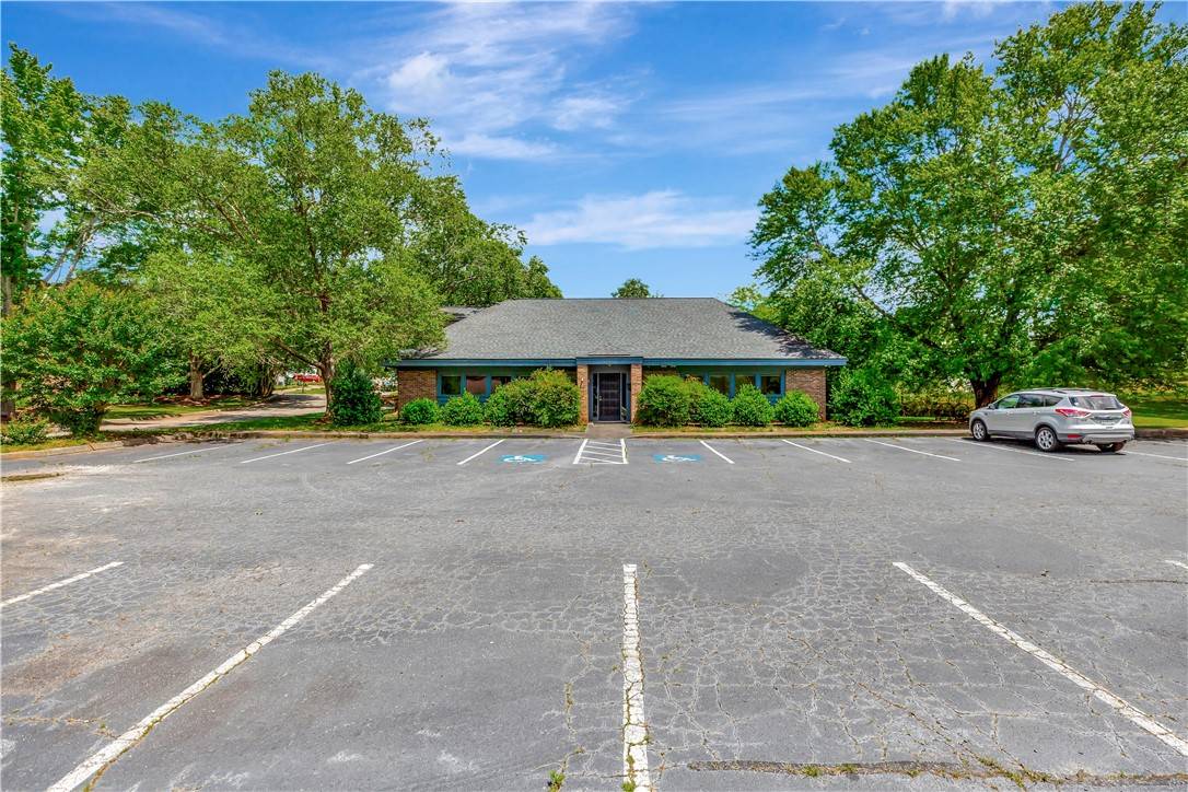 Pickens, SC 29671,837 Pendleton ST