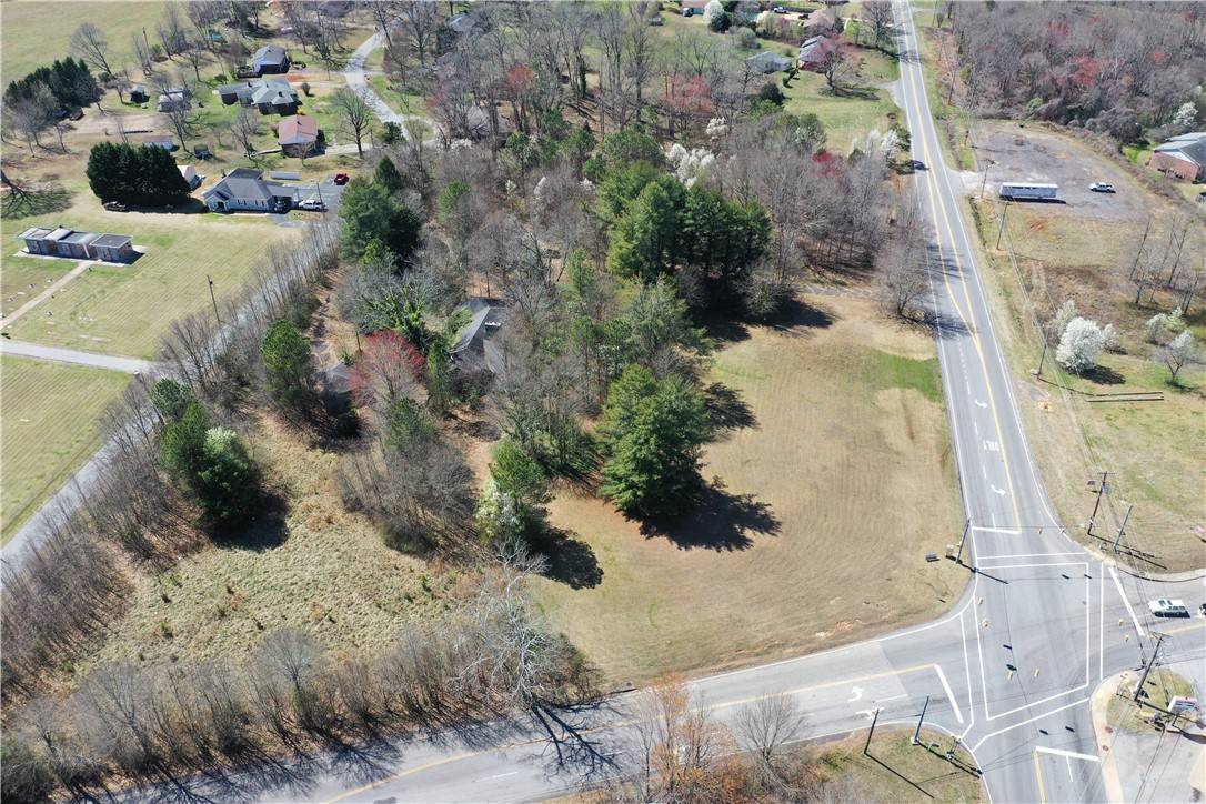 Liberty, SC 29657,605 W Main ST