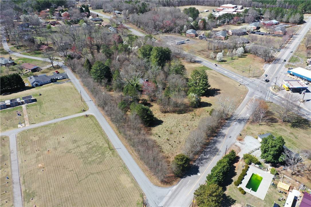 Liberty, SC 29657,605 W Main ST