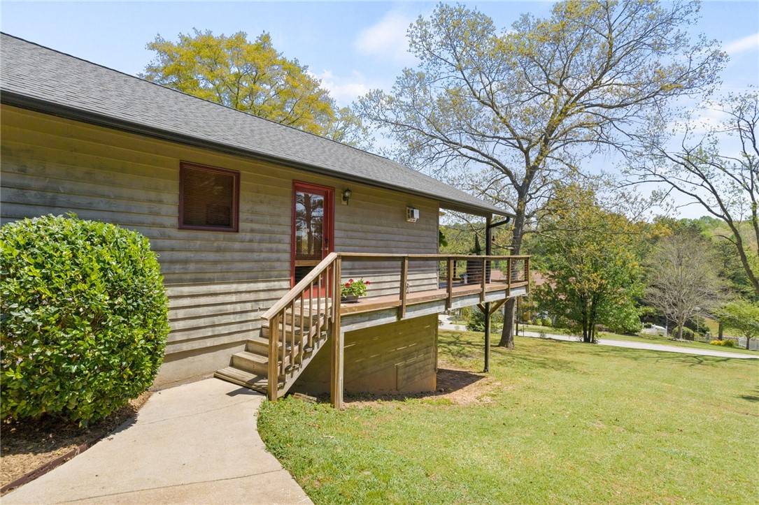 Seneca, SC 29672,715 Twilight CT