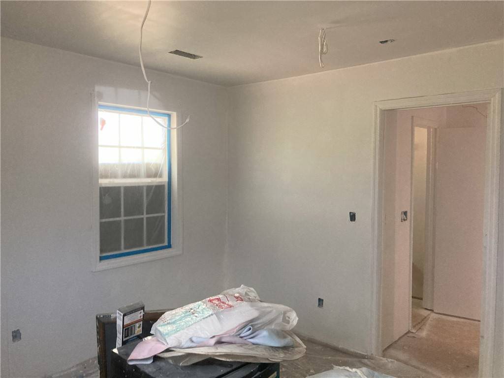 Greenville, SC 29609,213 Loop ST